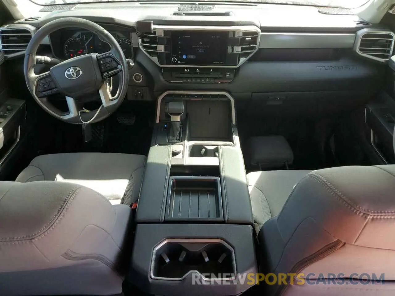 8 fotografías del automóvil dañado 5TFLA5DB3RX193154 TOYOTA TUNDRA 2024