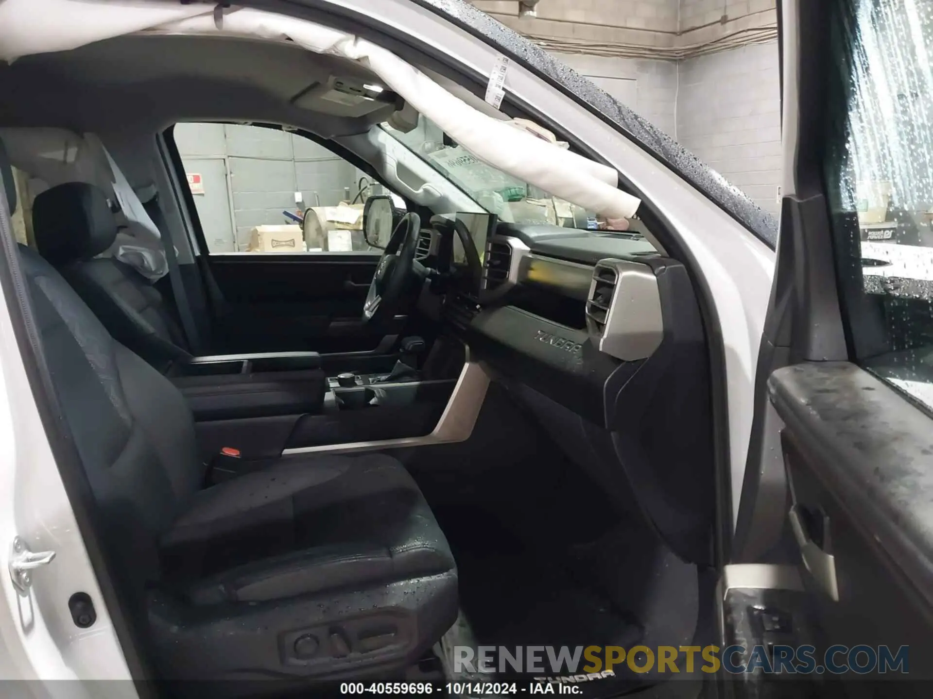 5 fotografías del automóvil dañado 5TFLA5DB4RX143315 TOYOTA TUNDRA 2024