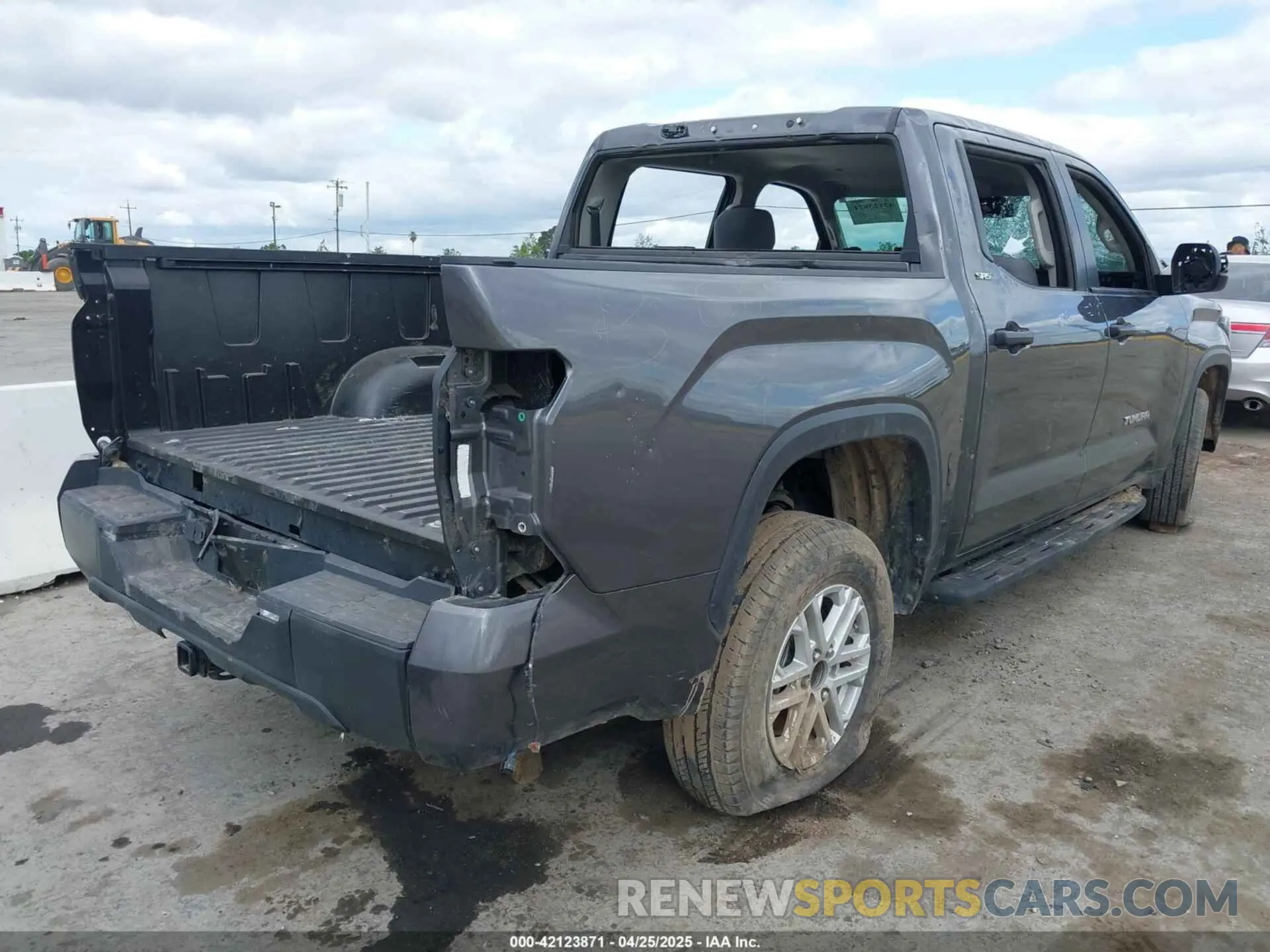 4 fotografías del automóvil dañado 5TFLA5DB4RX145954 TOYOTA TUNDRA 2024