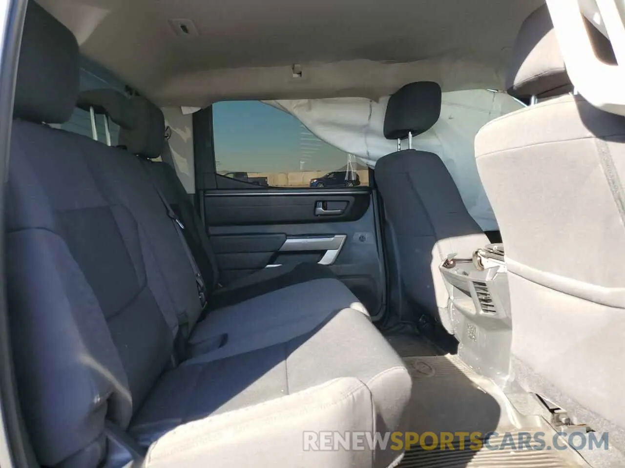 10 fotografías del automóvil dañado 5TFLA5DB4RX170109 TOYOTA TUNDRA 2024