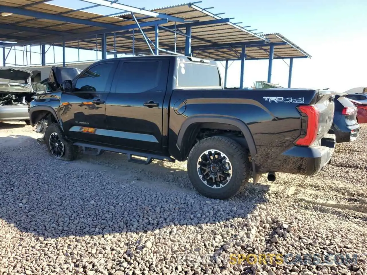 2 fotografías del automóvil dañado 5TFLA5DB4RX170109 TOYOTA TUNDRA 2024
