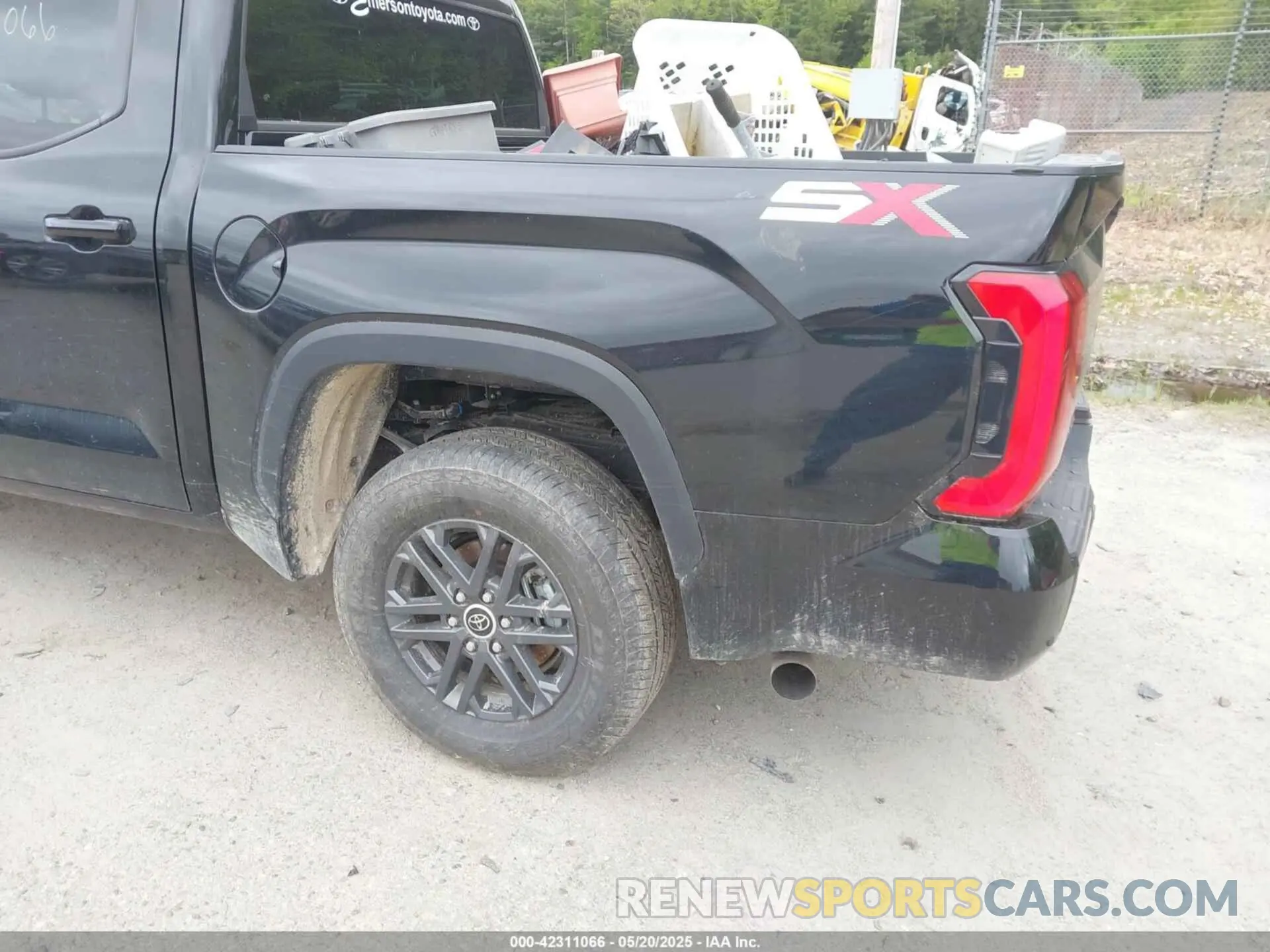 18 fotografías del automóvil dañado 5TFLA5DB4RX212570 TOYOTA TUNDRA 2024