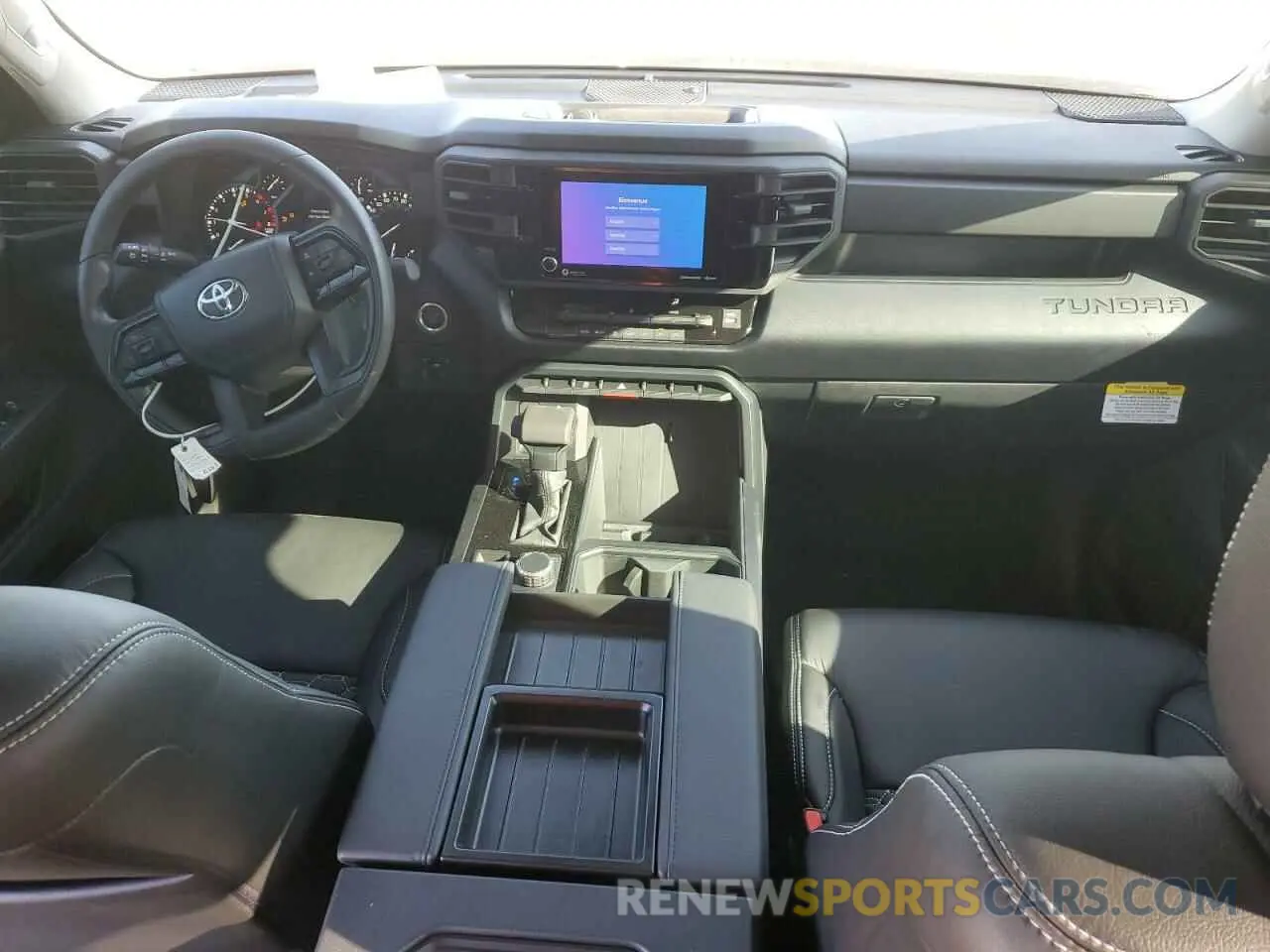 8 fotografías del automóvil dañado 5TFLA5DB6RX189101 TOYOTA TUNDRA 2024