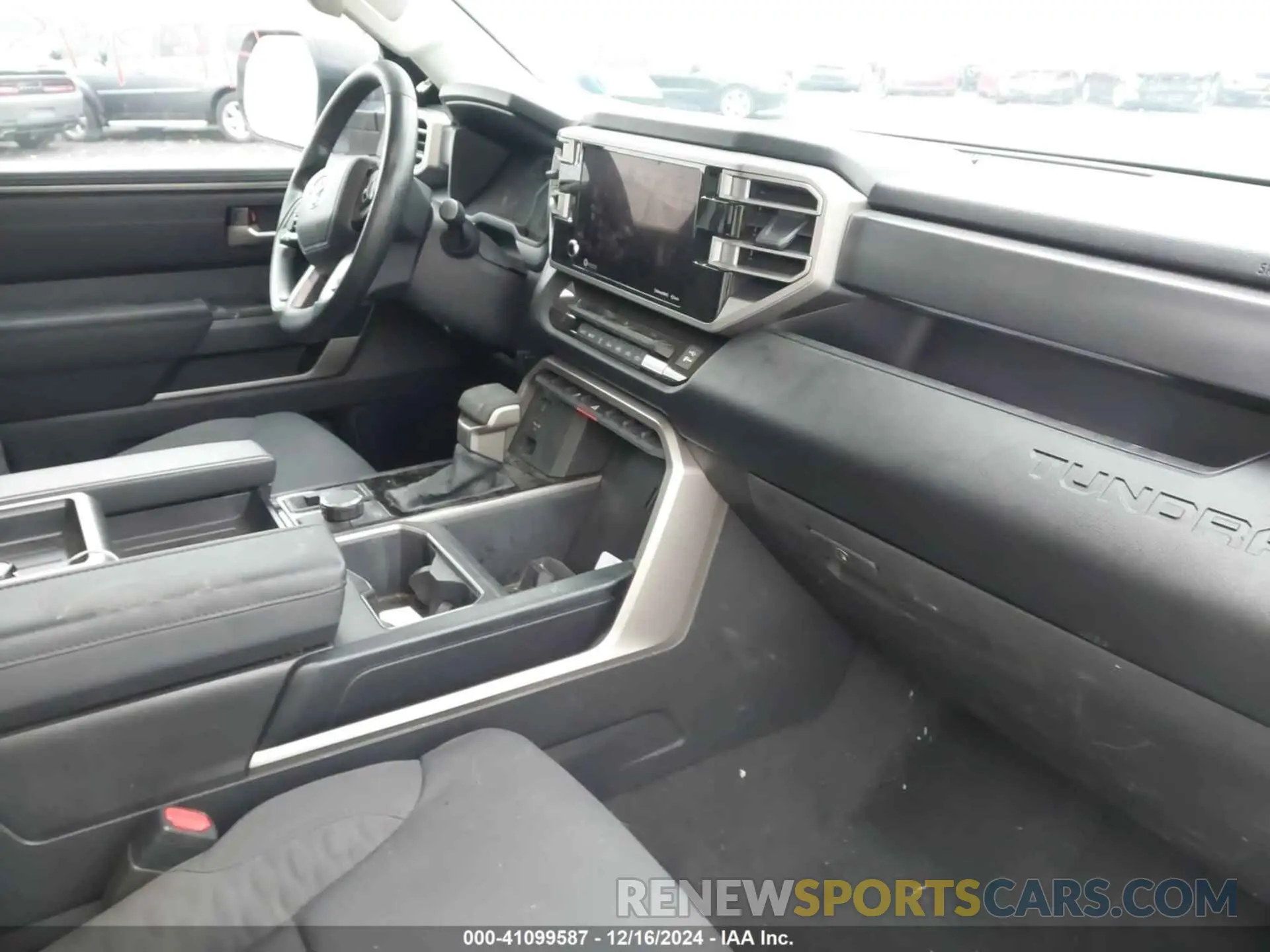 5 fotografías del automóvil dañado 5TFLA5DB7RX133295 TOYOTA TUNDRA 2024