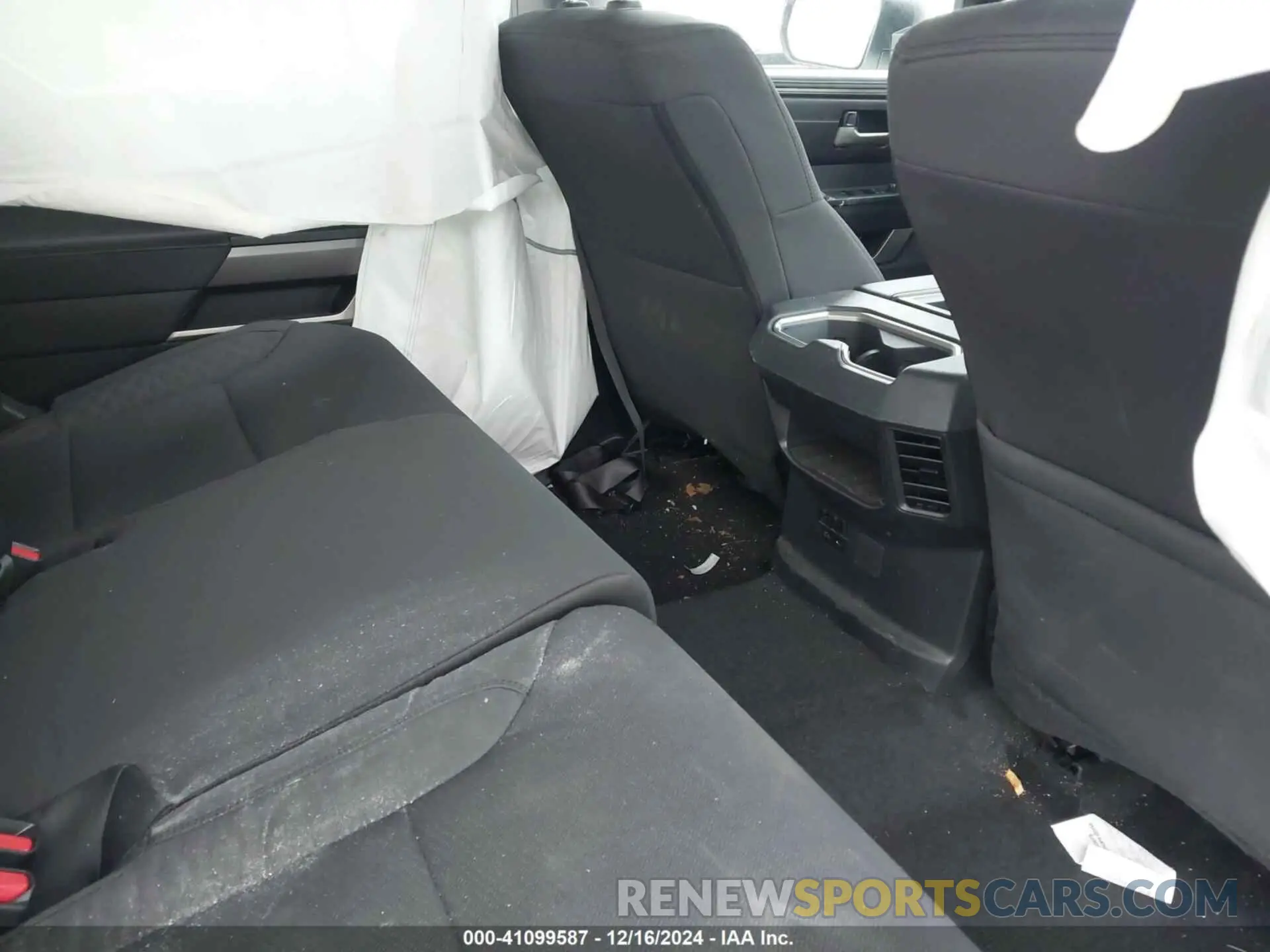 8 fotografías del automóvil dañado 5TFLA5DB7RX133295 TOYOTA TUNDRA 2024