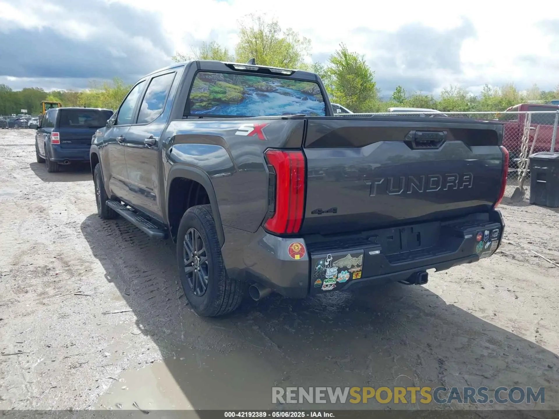 3 fotografías del automóvil dañado 5TFLA5DB7RX237804 TOYOTA TUNDRA 2024