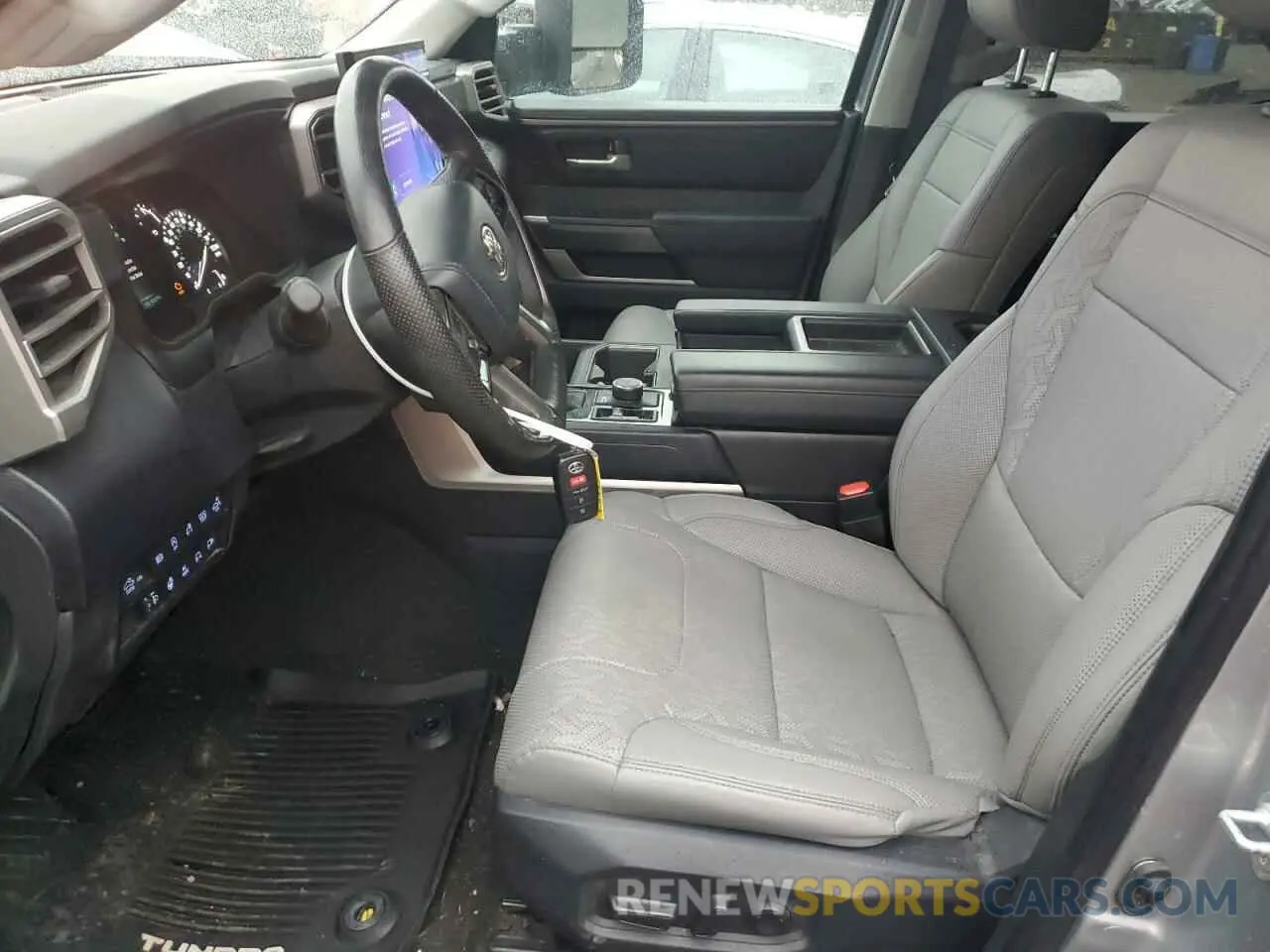 7 fotografías del automóvil dañado 5TFLA5DB8RX136108 TOYOTA TUNDRA 2024