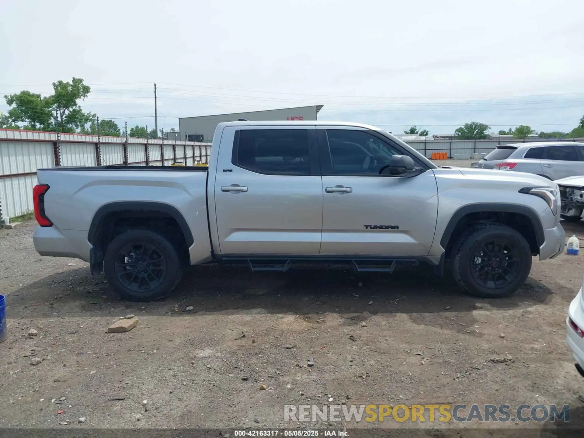 14 fotografías del automóvil dañado 5TFLA5DB9RX195023 TOYOTA TUNDRA 2024