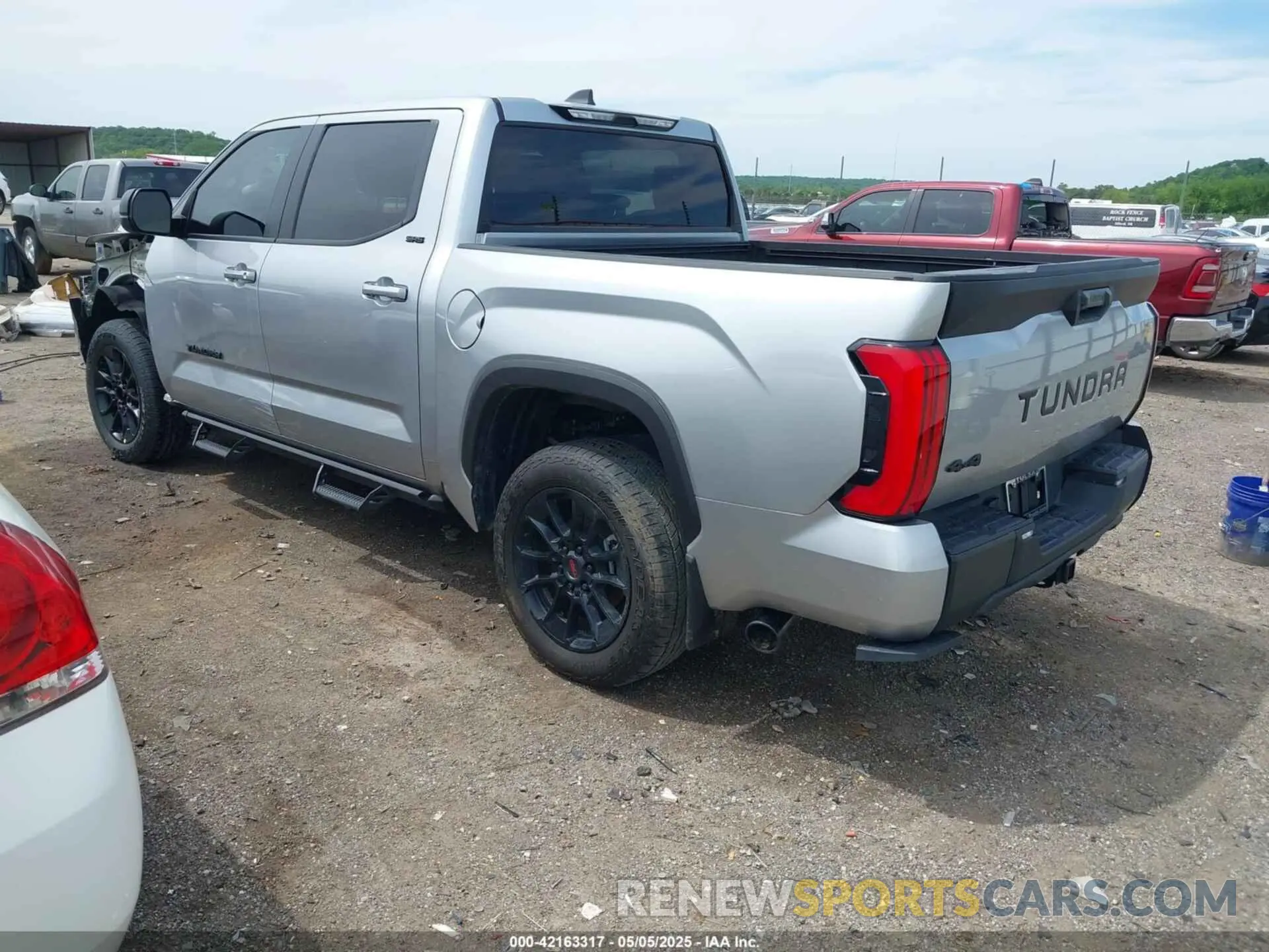 3 fotografías del automóvil dañado 5TFLA5DB9RX195023 TOYOTA TUNDRA 2024