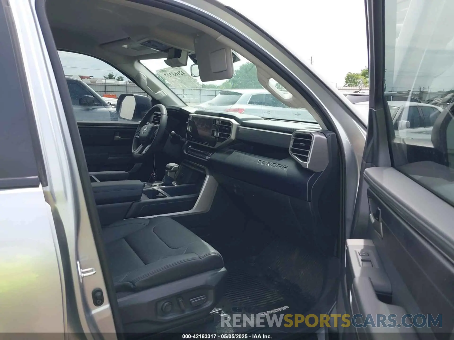 5 fotografías del automóvil dañado 5TFLA5DB9RX195023 TOYOTA TUNDRA 2024