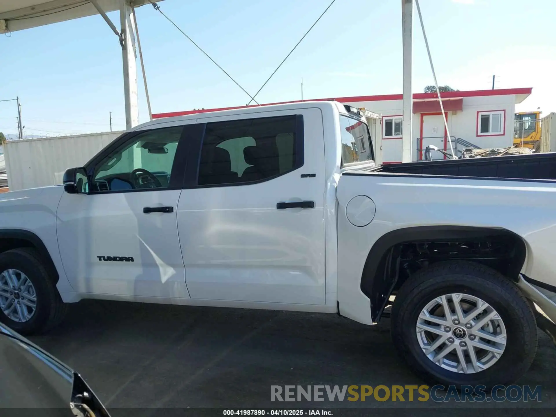 14 fotografías del automóvil dañado 5TFLA5DBXRX234038 TOYOTA TUNDRA 2024