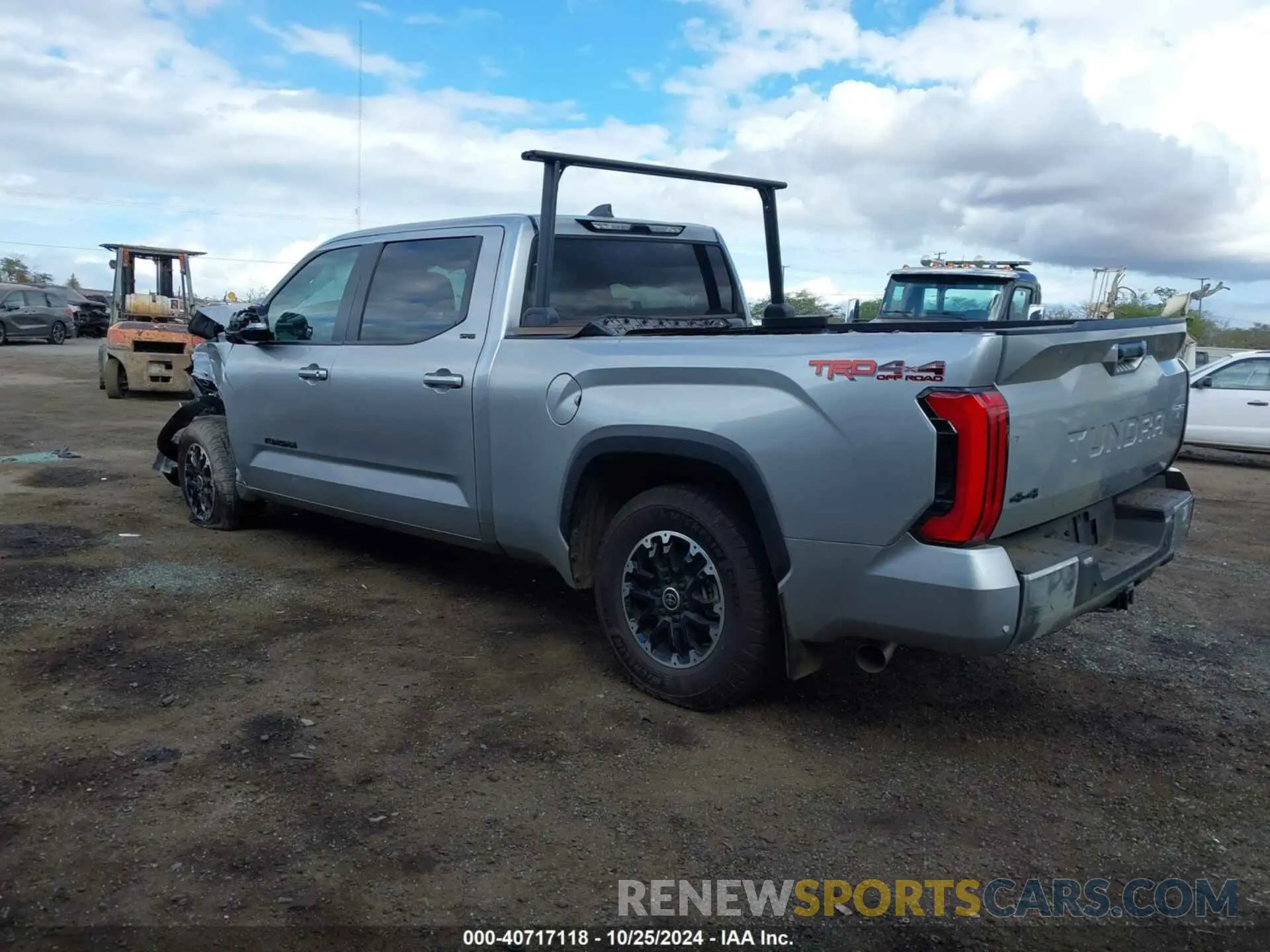 3 fotografías del automóvil dañado 5TFLA5EC2RX029613 TOYOTA TUNDRA 2024