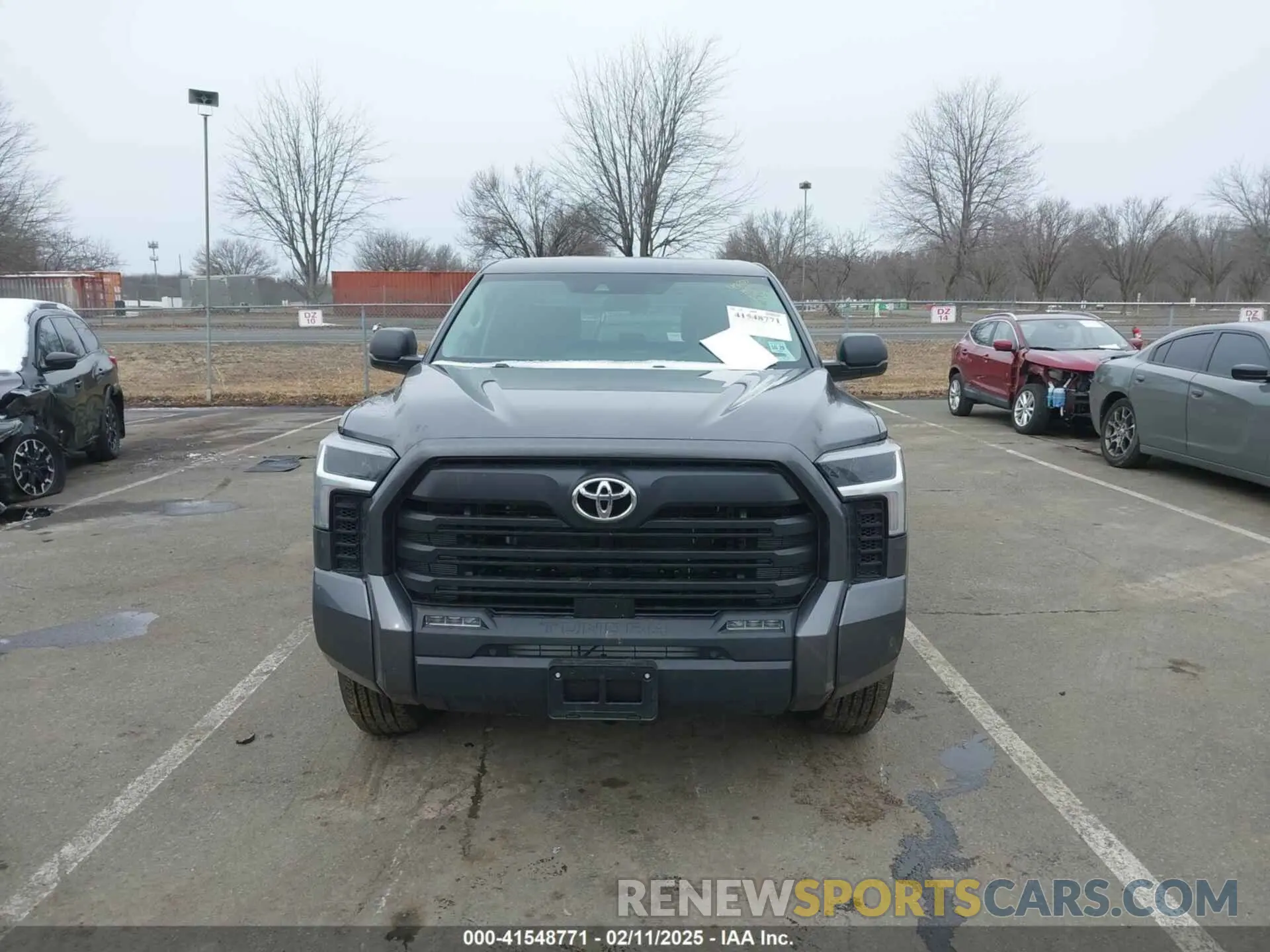 12 fotografías del automóvil dañado 5TFLA5EC6RX035253 TOYOTA TUNDRA 2024