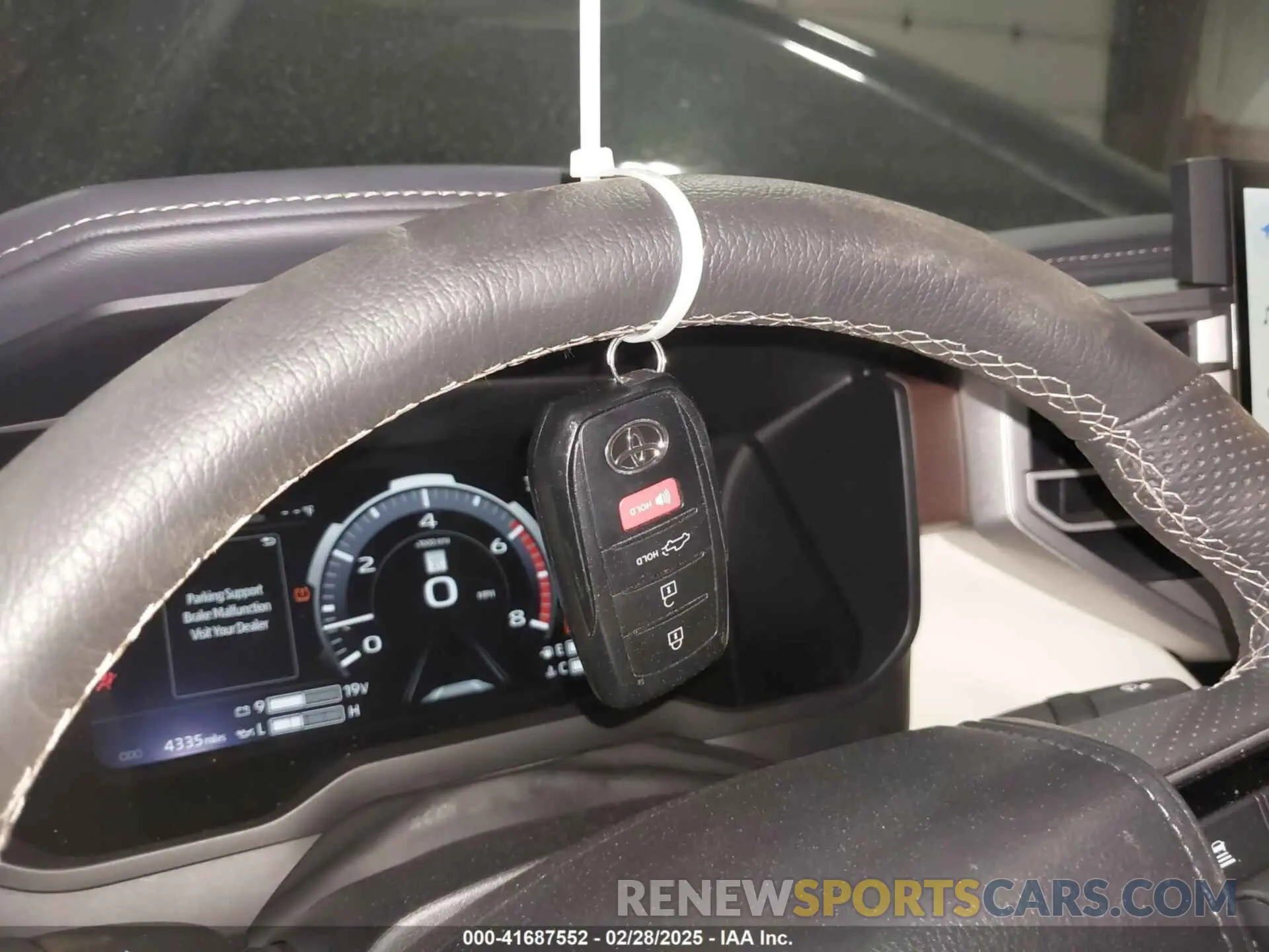11 fotografías del automóvil dañado 5TFMA5DB0RX171181 TOYOTA TUNDRA 2024