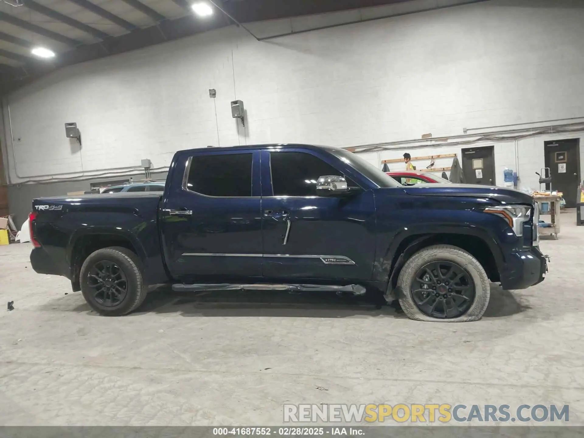 14 fotografías del automóvil dañado 5TFMA5DB0RX171181 TOYOTA TUNDRA 2024