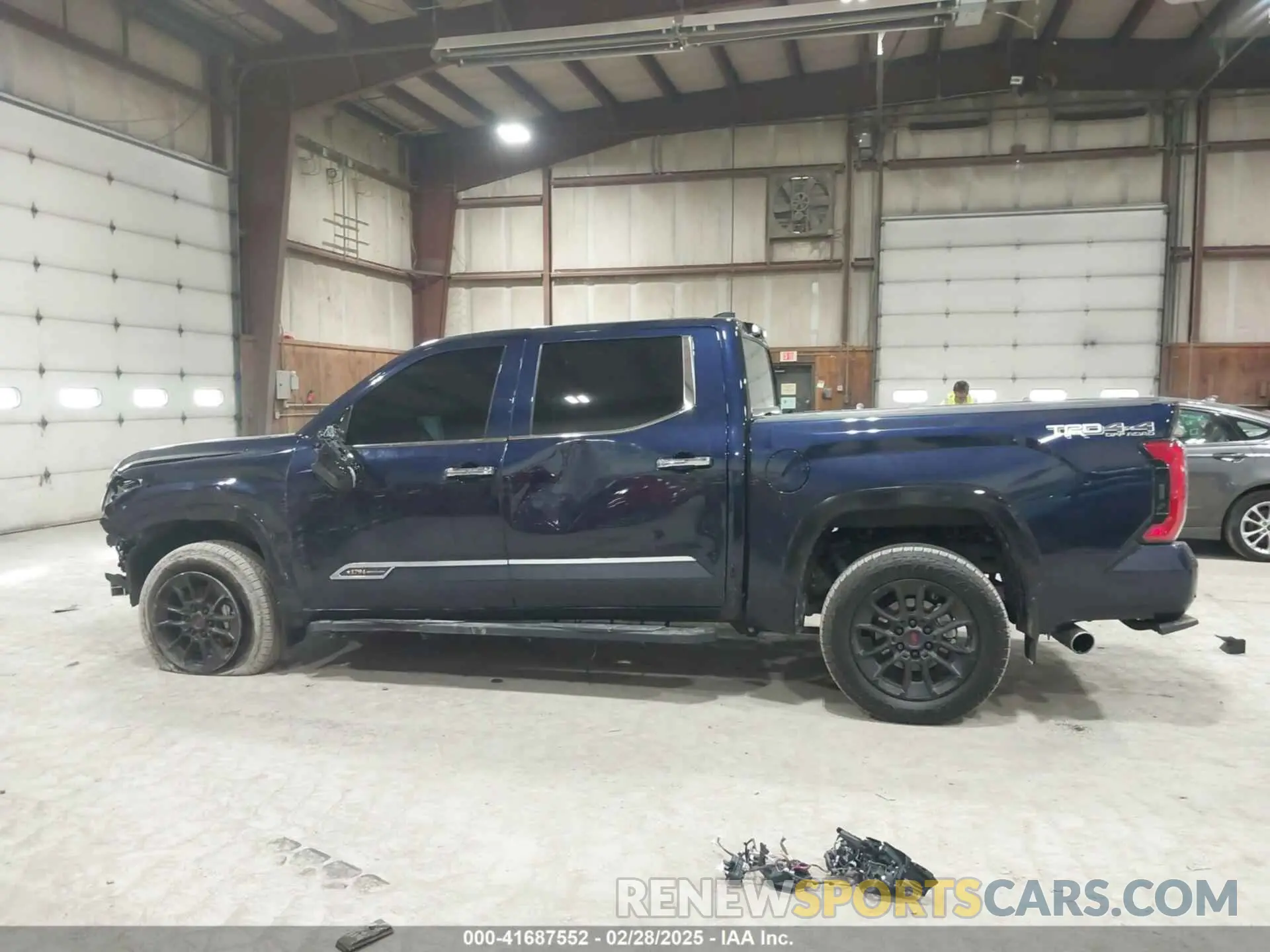 15 fotografías del automóvil dañado 5TFMA5DB0RX171181 TOYOTA TUNDRA 2024