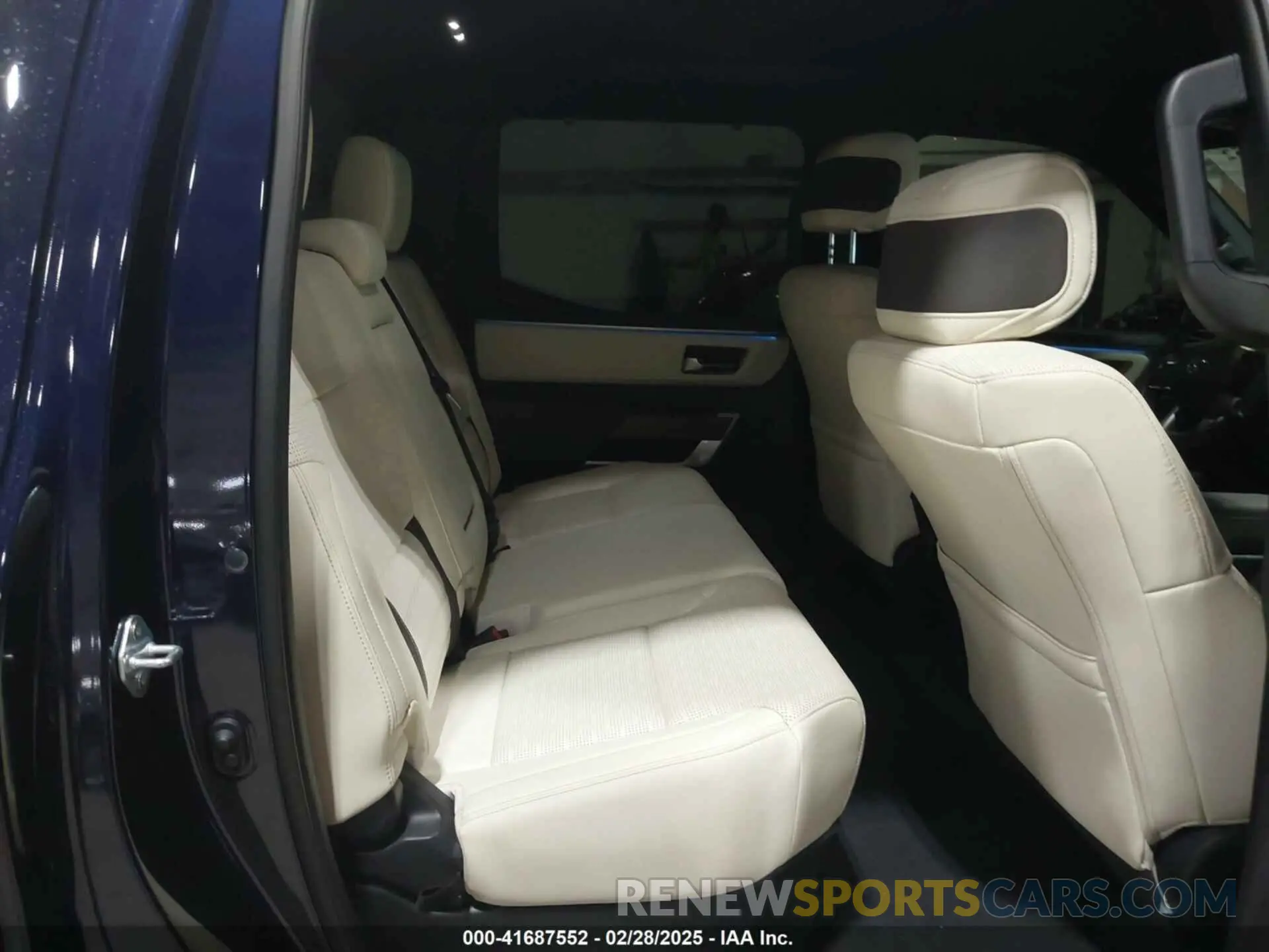 8 fotografías del automóvil dañado 5TFMA5DB0RX171181 TOYOTA TUNDRA 2024