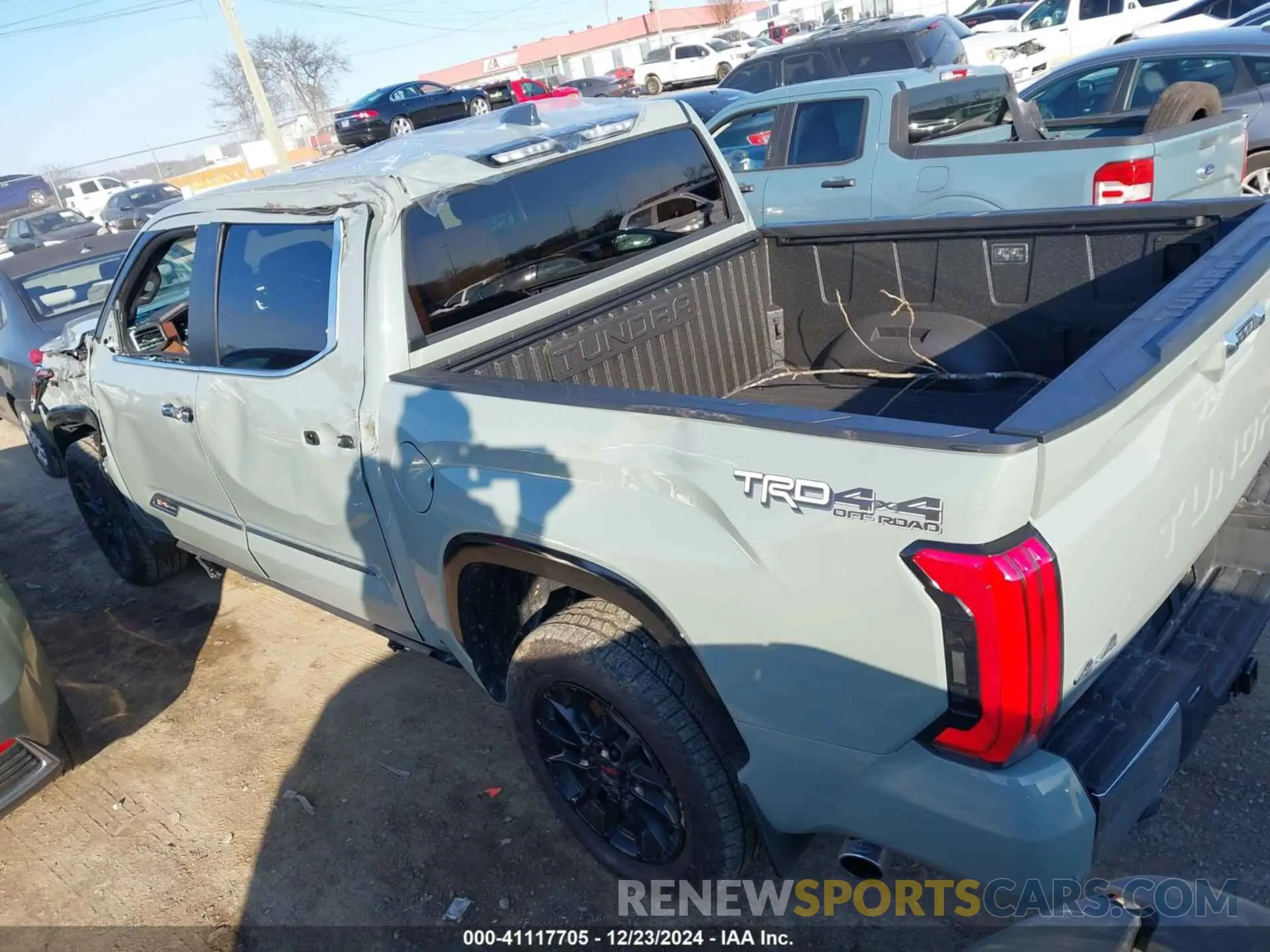 3 fotografías del automóvil dañado 5TFMA5DB1RX217536 TOYOTA TUNDRA 2024