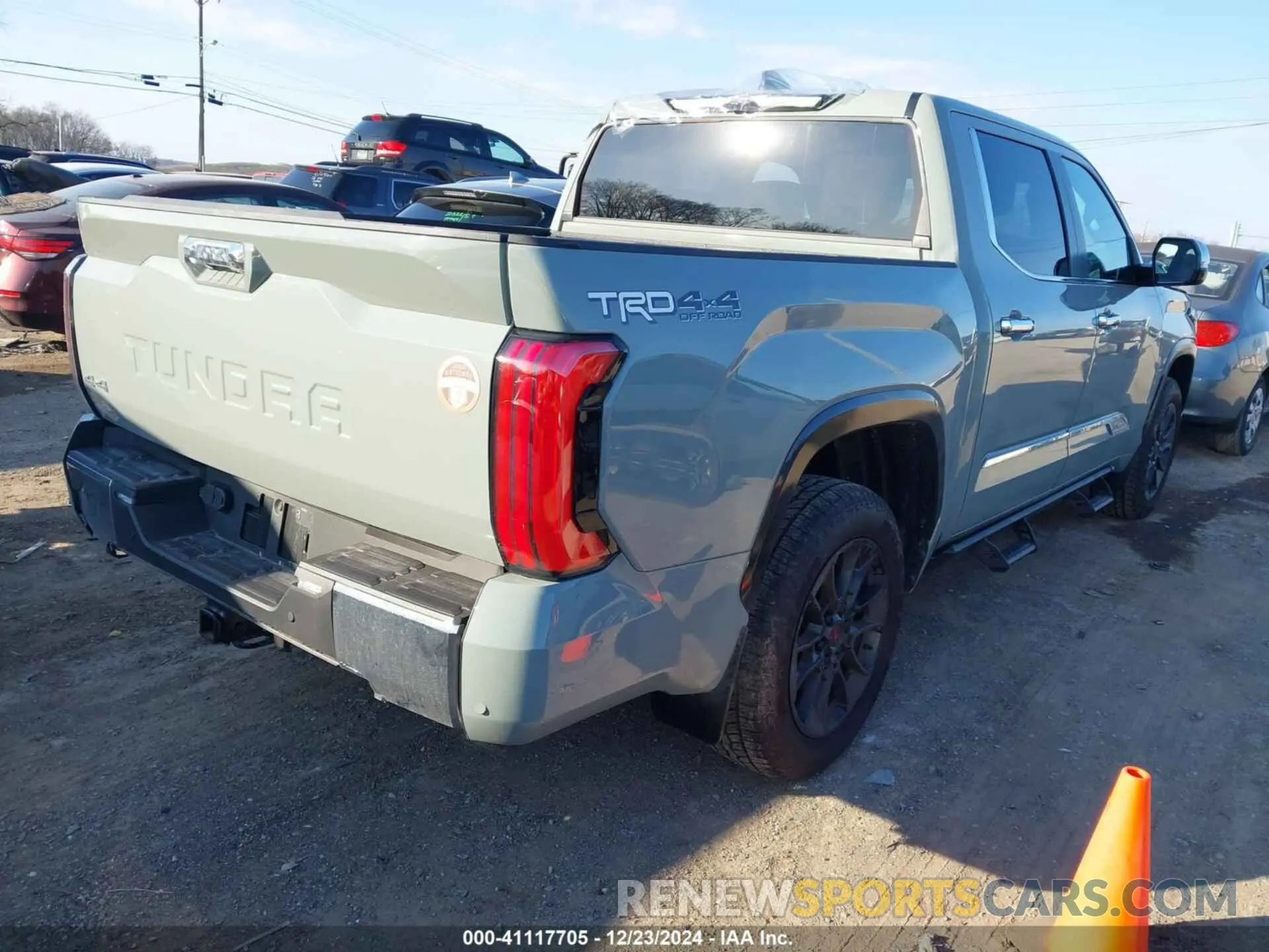 4 fotografías del automóvil dañado 5TFMA5DB1RX217536 TOYOTA TUNDRA 2024