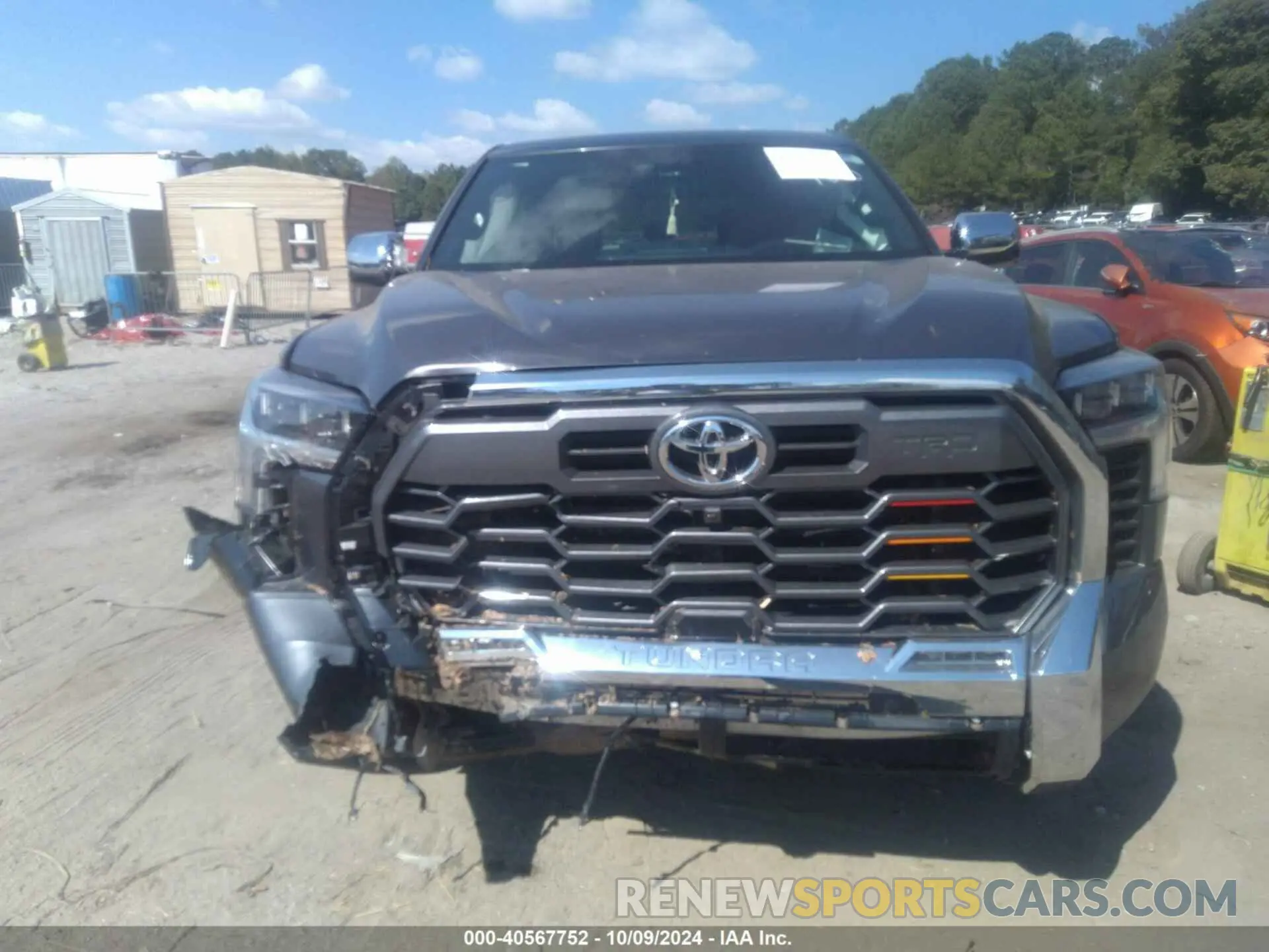 12 fotografías del automóvil dañado 5TFMA5DB5RX134000 TOYOTA TUNDRA 2024