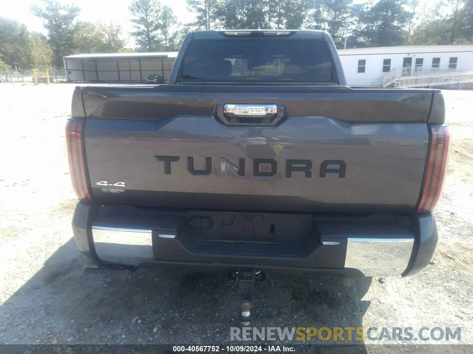 16 fotografías del automóvil dañado 5TFMA5DB5RX134000 TOYOTA TUNDRA 2024
