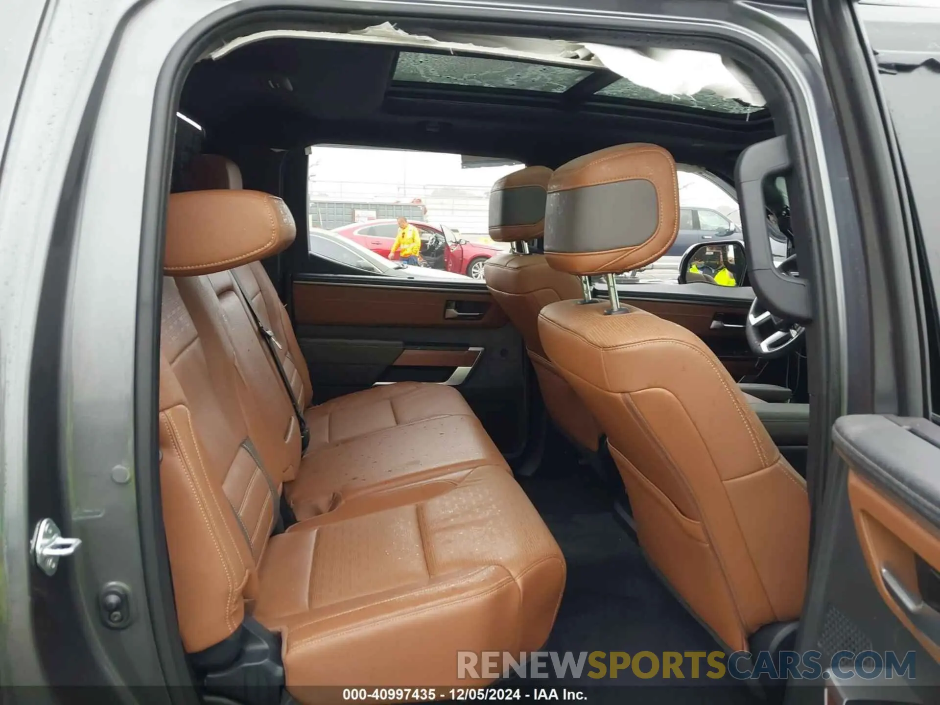 8 fotografías del automóvil dañado 5TFMA5DBXRX202517 TOYOTA TUNDRA 2024