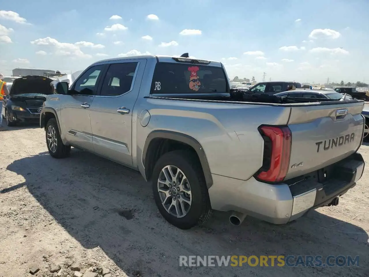 2 fotografías del automóvil dañado 5TFMC5DB4RX041074 TOYOTA TUNDRA 2024