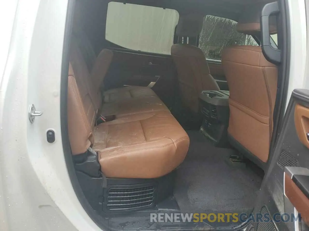 10 fotografías del automóvil dañado 5TFMC5DB6RX051136 TOYOTA TUNDRA 2024