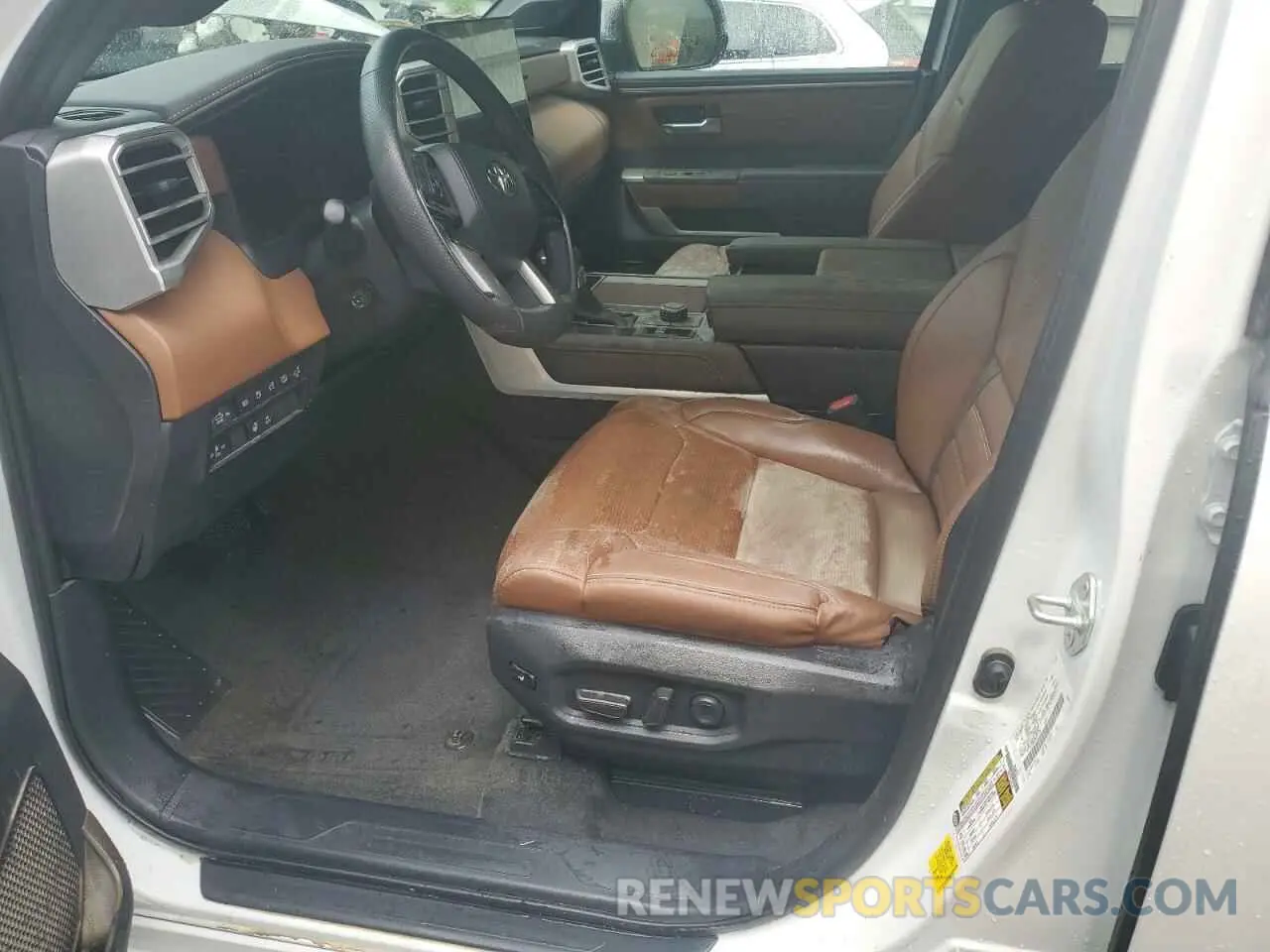7 fotografías del automóvil dañado 5TFMC5DB6RX051136 TOYOTA TUNDRA 2024