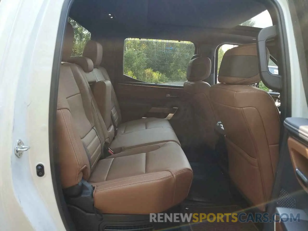 10 fotografías del automóvil dañado 5TFMC5DB8RX062302 TOYOTA TUNDRA 2024