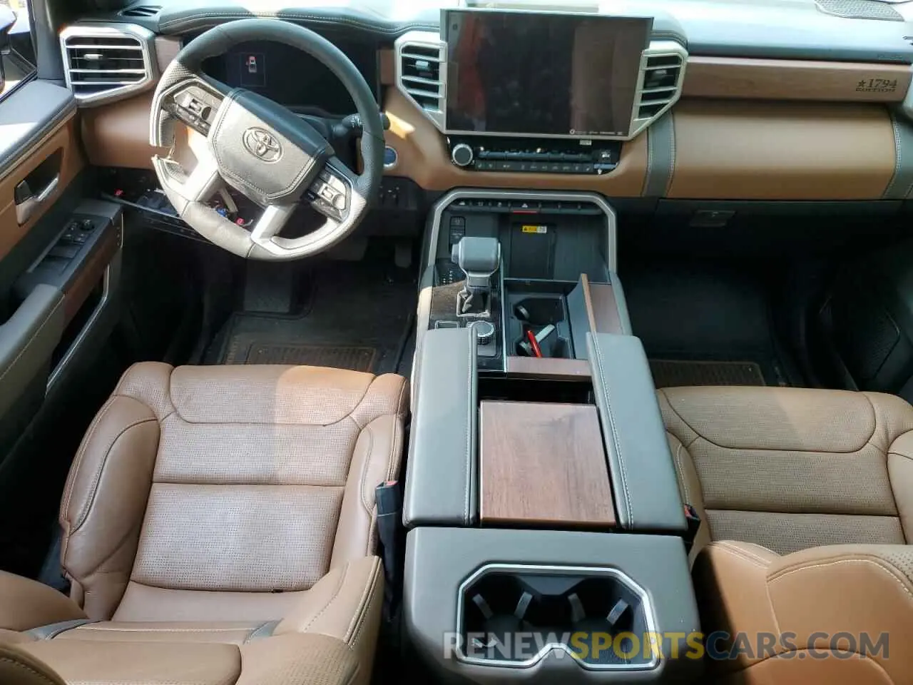 8 fotografías del automóvil dañado 5TFMC5DB8RX062302 TOYOTA TUNDRA 2024
