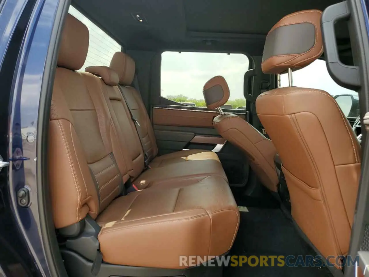 10 fotografías del automóvil dañado 5TFMC5DBXRX054928 TOYOTA TUNDRA 2024