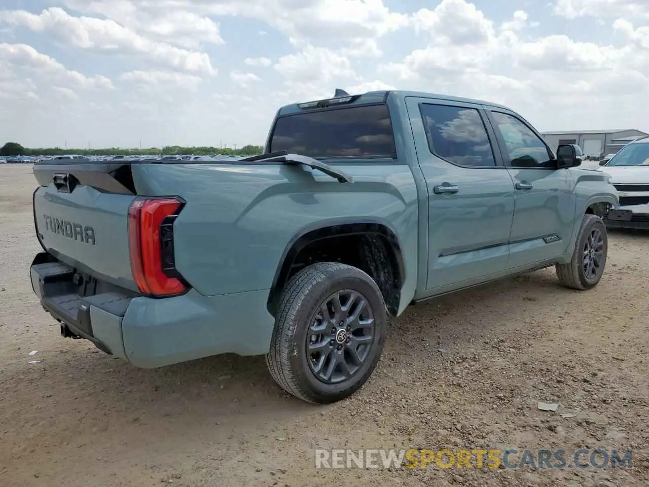 3 fotografías del automóvil dañado 5TFNA5DB0RX145877 TOYOTA TUNDRA 2024