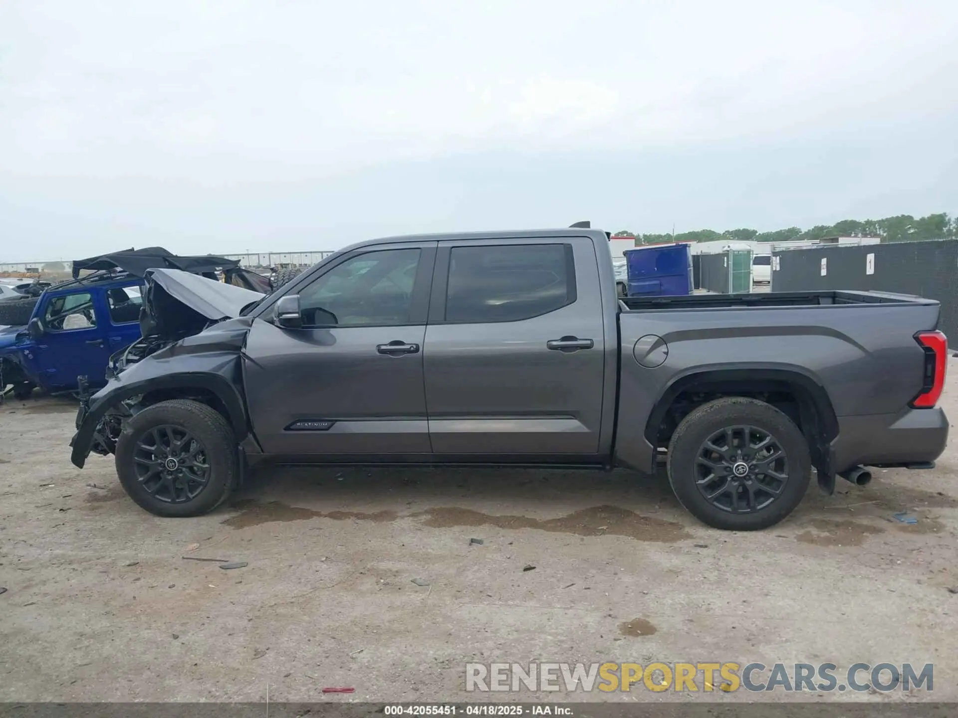 15 fotografías del automóvil dañado 5TFNA5DB2RX180808 TOYOTA TUNDRA 2024
