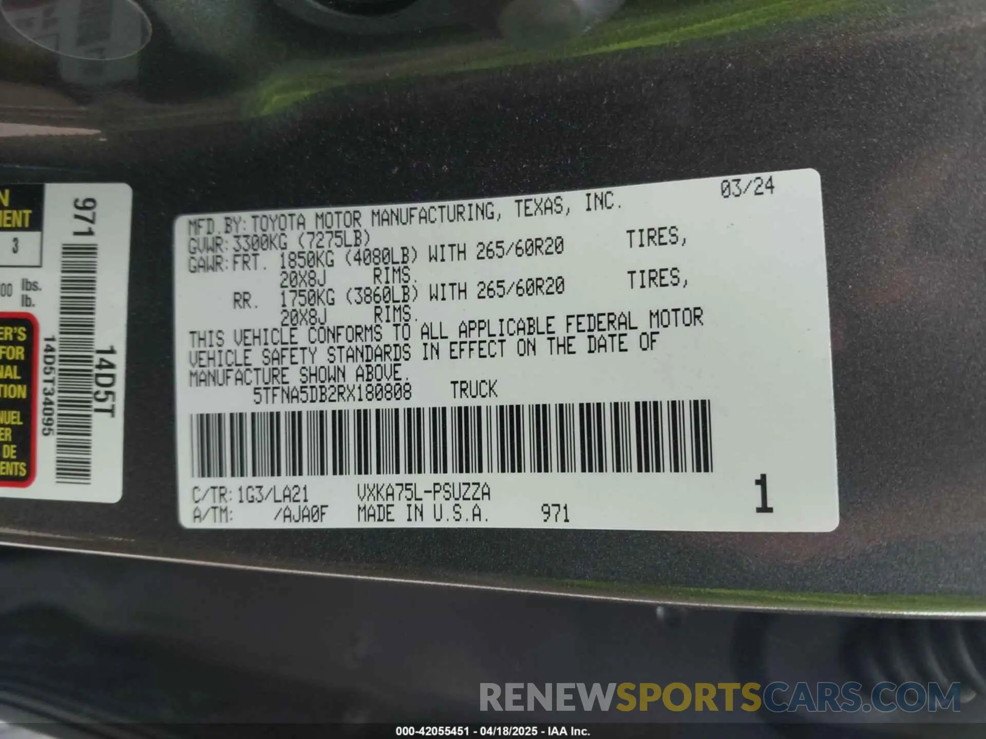 9 fotografías del automóvil dañado 5TFNA5DB2RX180808 TOYOTA TUNDRA 2024