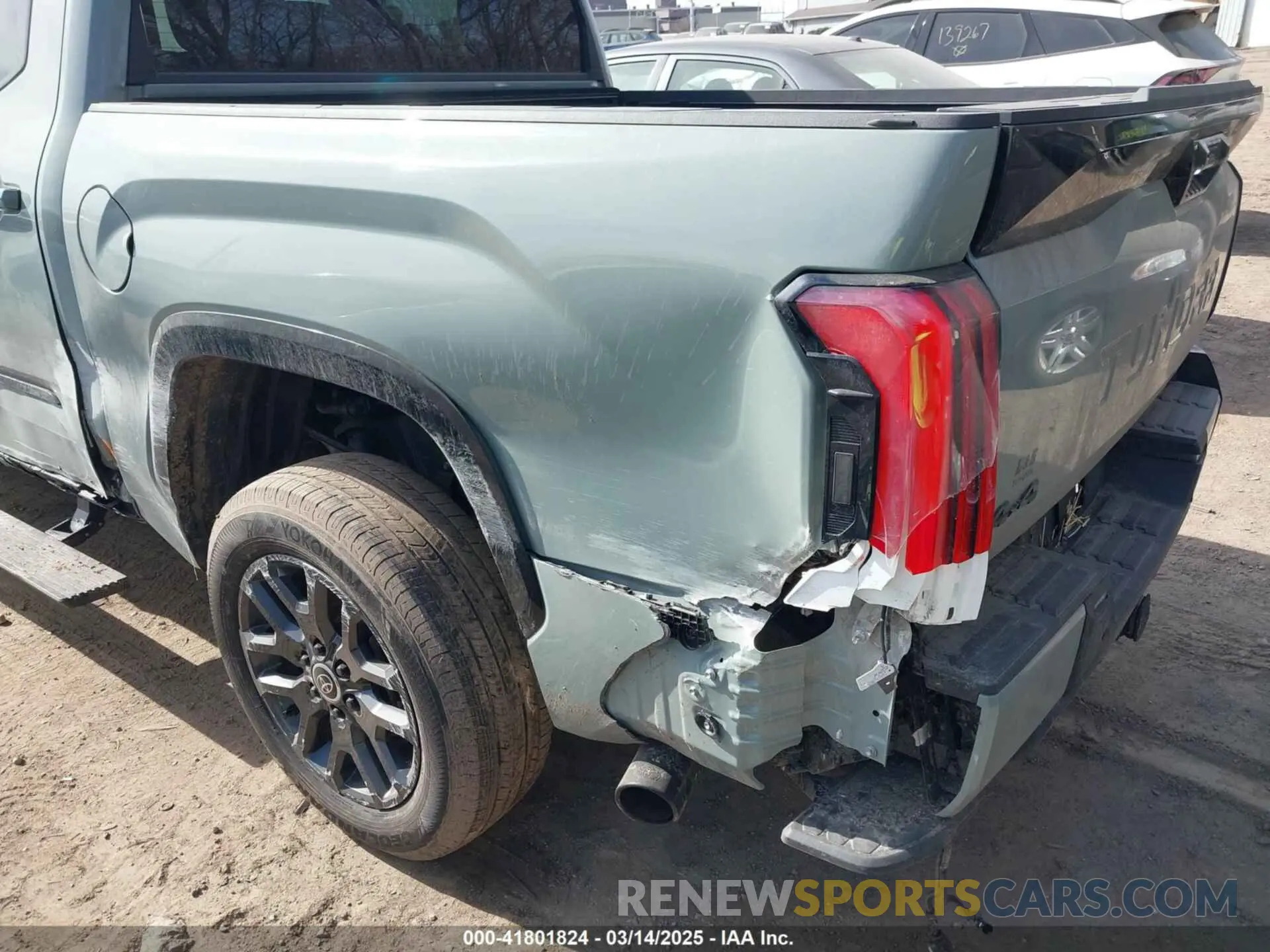 19 fotografías del automóvil dañado 5TFNA5DB2RX209174 TOYOTA TUNDRA 2024
