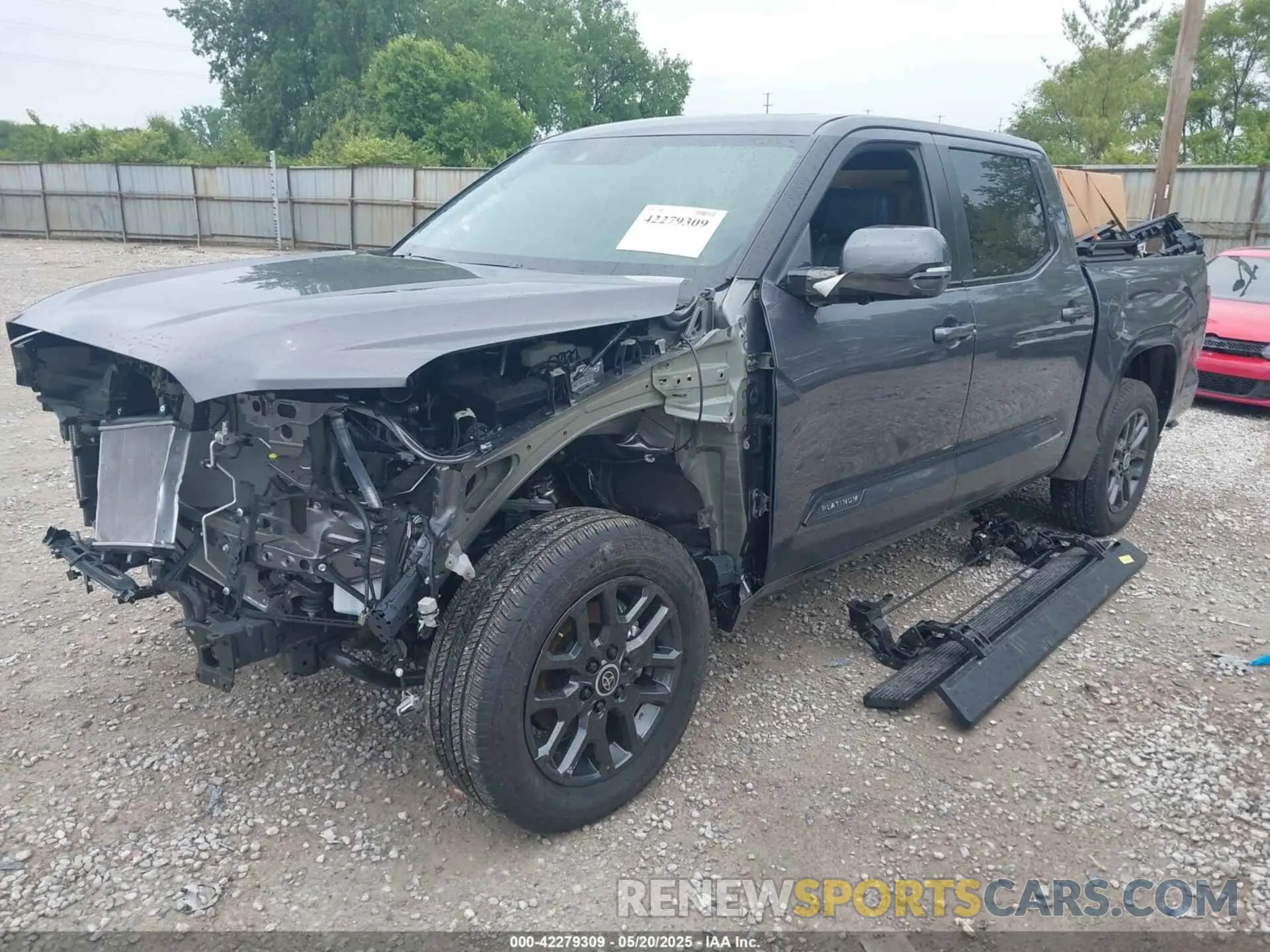 2 fotografías del automóvil dañado 5TFNA5DB8RX209602 TOYOTA TUNDRA 2024