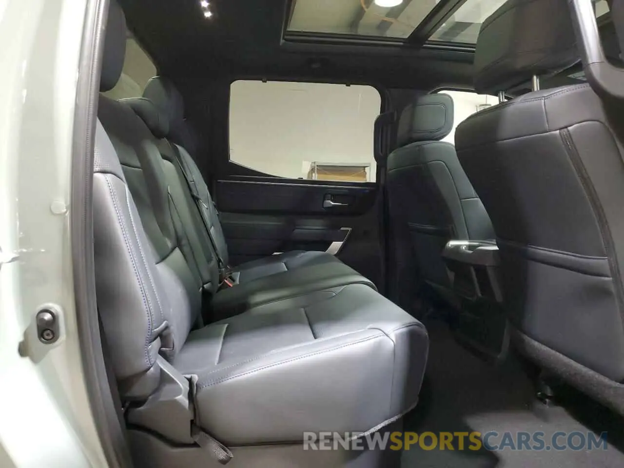 10 fotografías del automóvil dañado 5TFNA5DBXRX230287 TOYOTA TUNDRA 2024