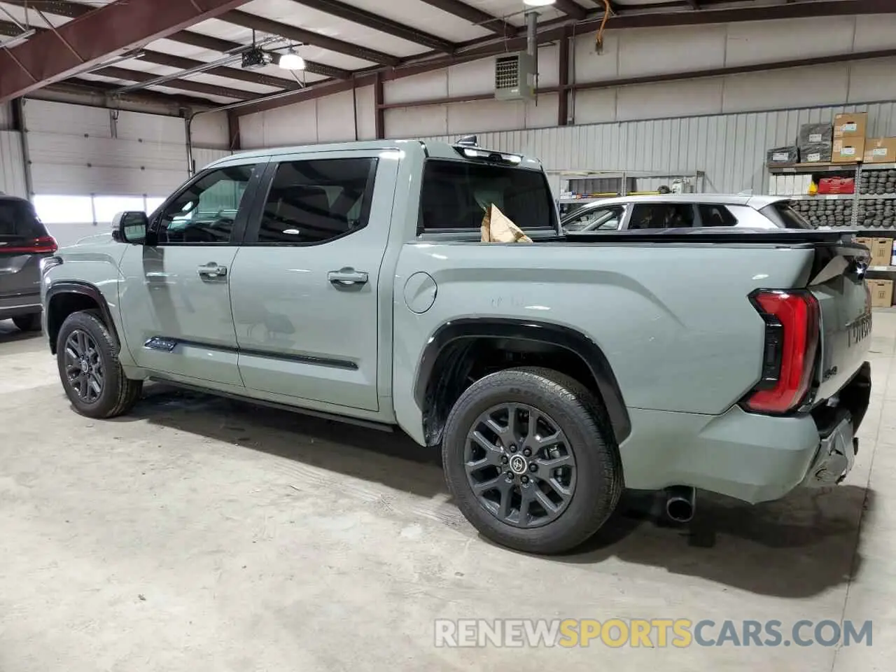 2 fotografías del automóvil dañado 5TFNA5DBXRX230287 TOYOTA TUNDRA 2024