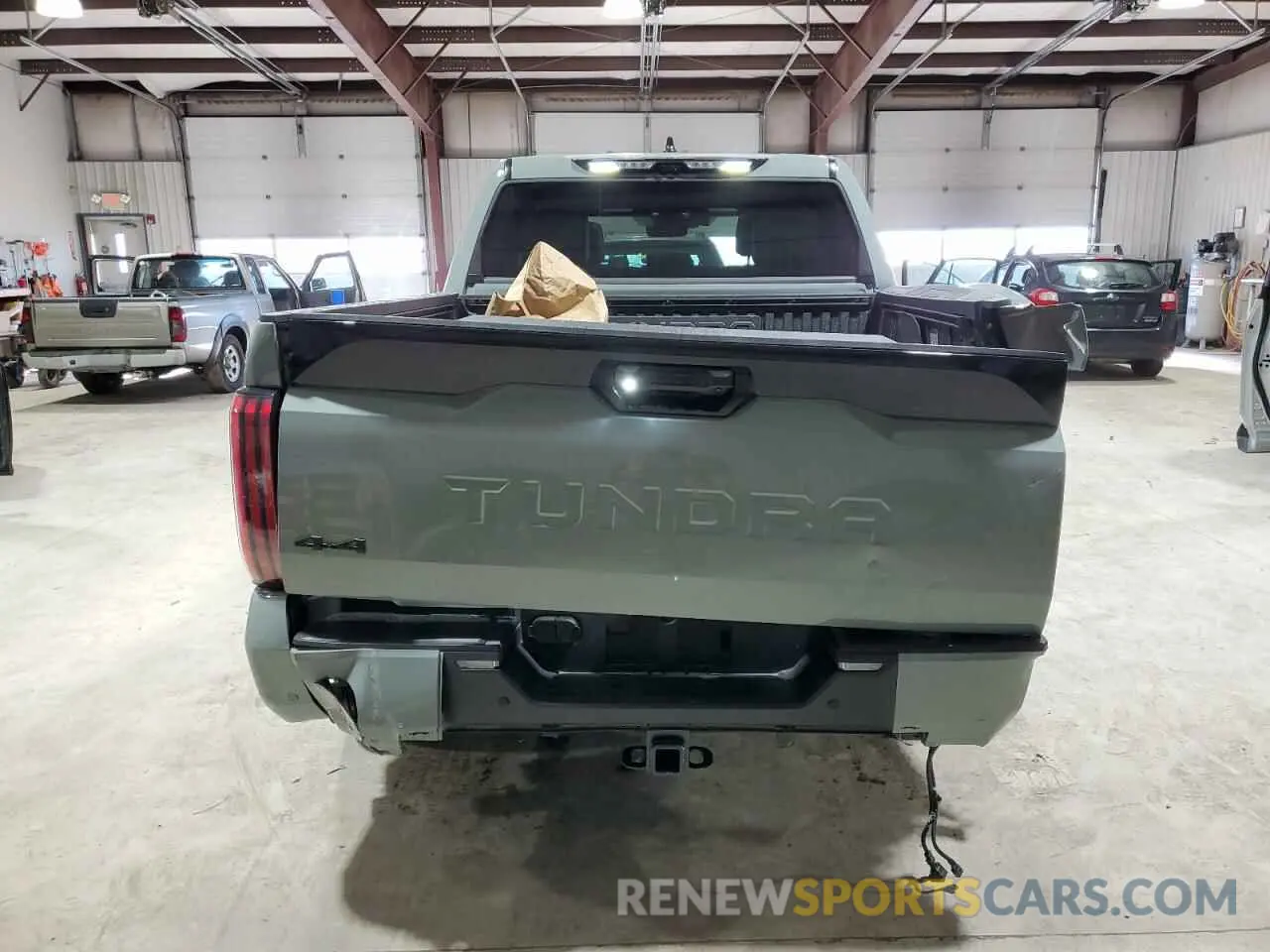 6 fotografías del automóvil dañado 5TFNA5DBXRX230287 TOYOTA TUNDRA 2024