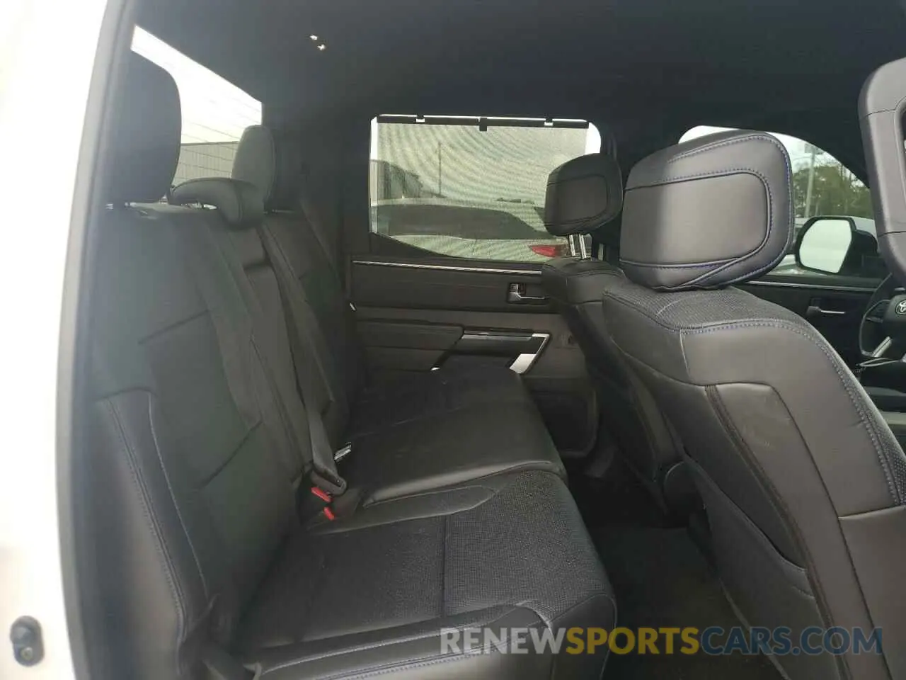 10 fotografías del automóvil dañado 5TFNC5AB8RX003128 TOYOTA TUNDRA 2024