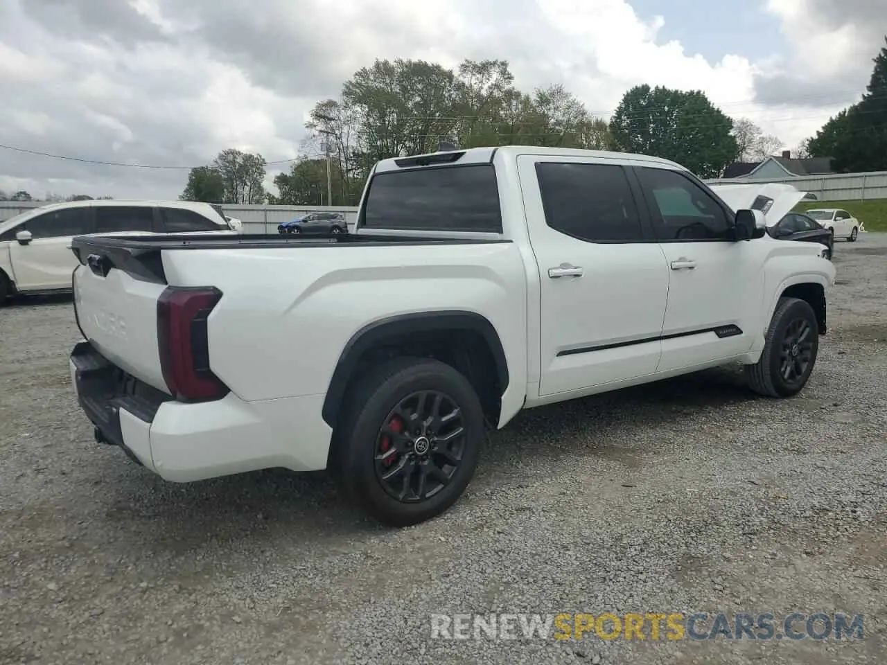 3 fotografías del automóvil dañado 5TFNC5AB8RX003128 TOYOTA TUNDRA 2024