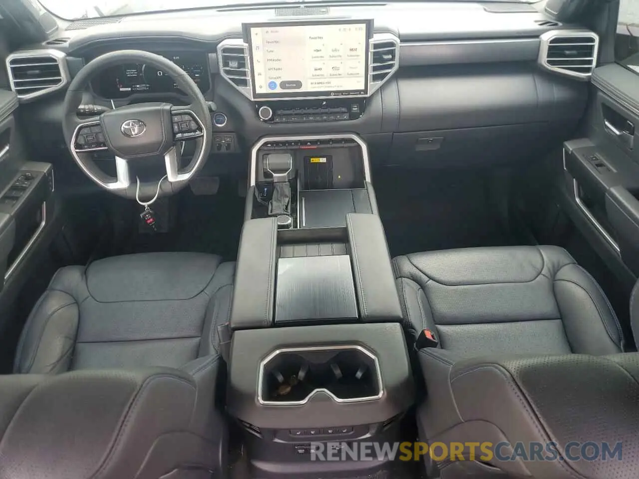 8 fotografías del automóvil dañado 5TFNC5AB8RX003128 TOYOTA TUNDRA 2024