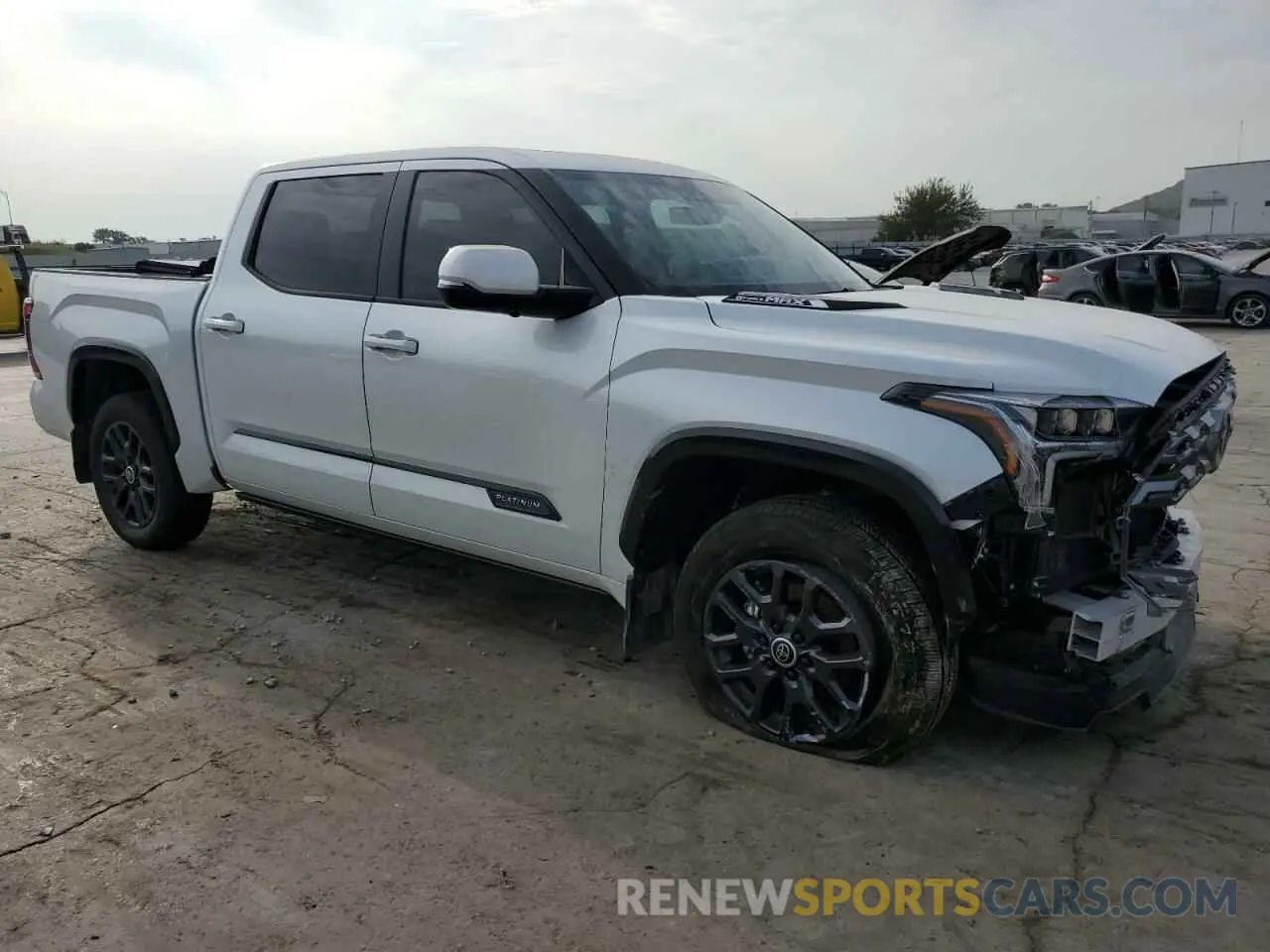 4 fotografías del automóvil dañado 5TFNC5DB7RX075319 TOYOTA TUNDRA 2024
