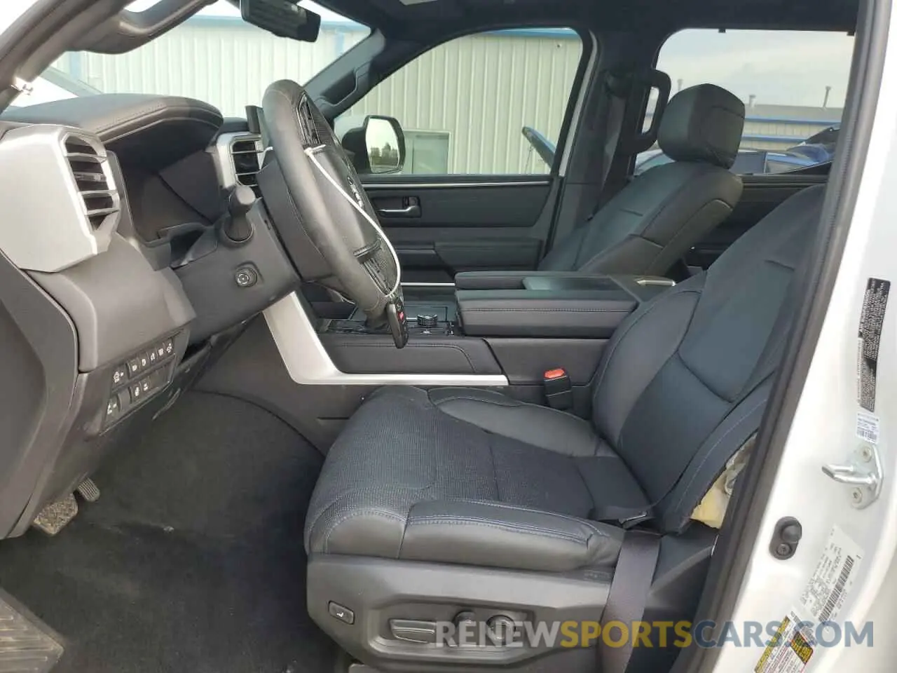 7 fotografías del automóvil dañado 5TFNC5DB7RX075319 TOYOTA TUNDRA 2024