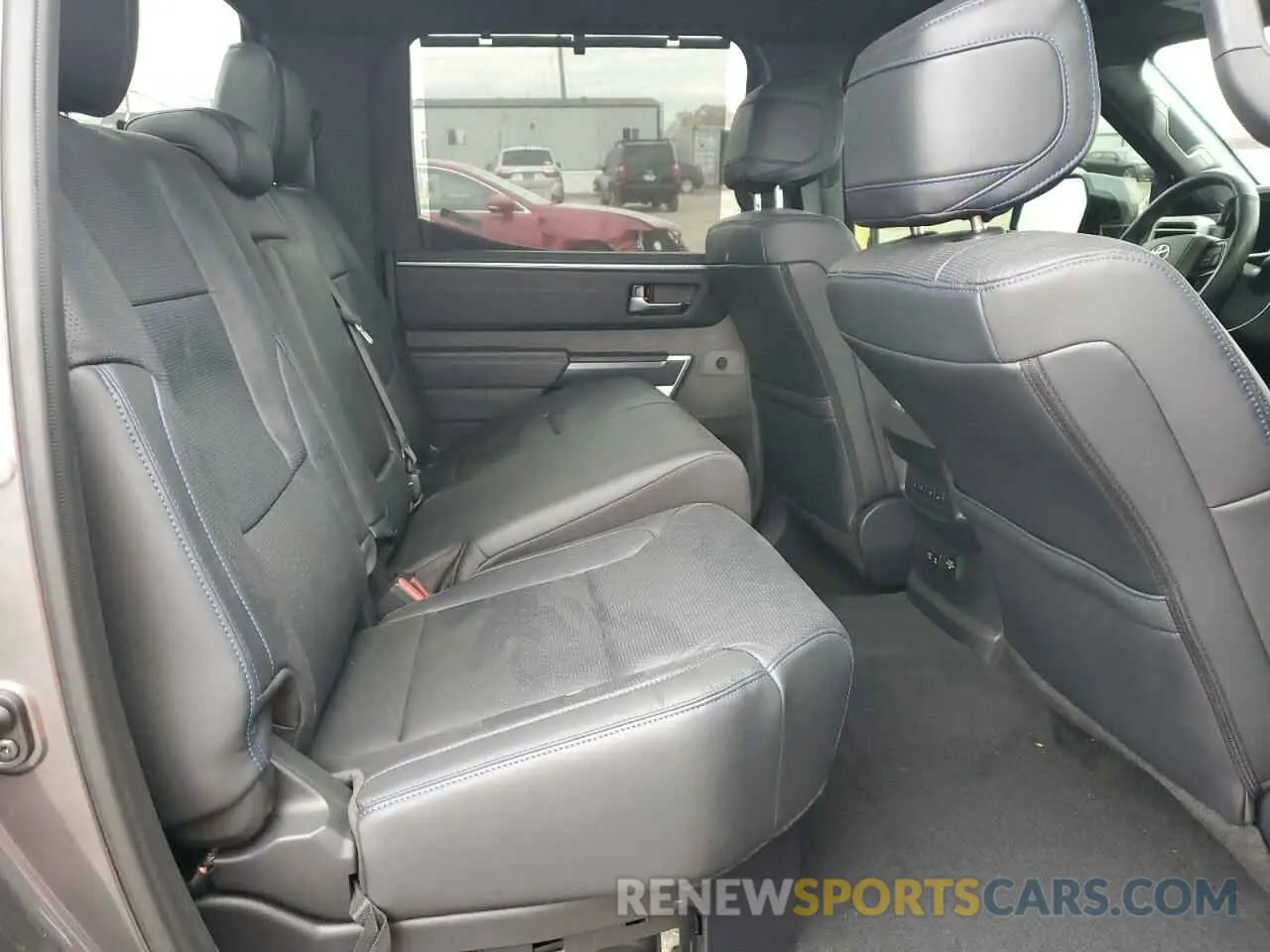 10 fotografías del automóvil dañado 5TFNC5DB9RX056058 TOYOTA TUNDRA 2024