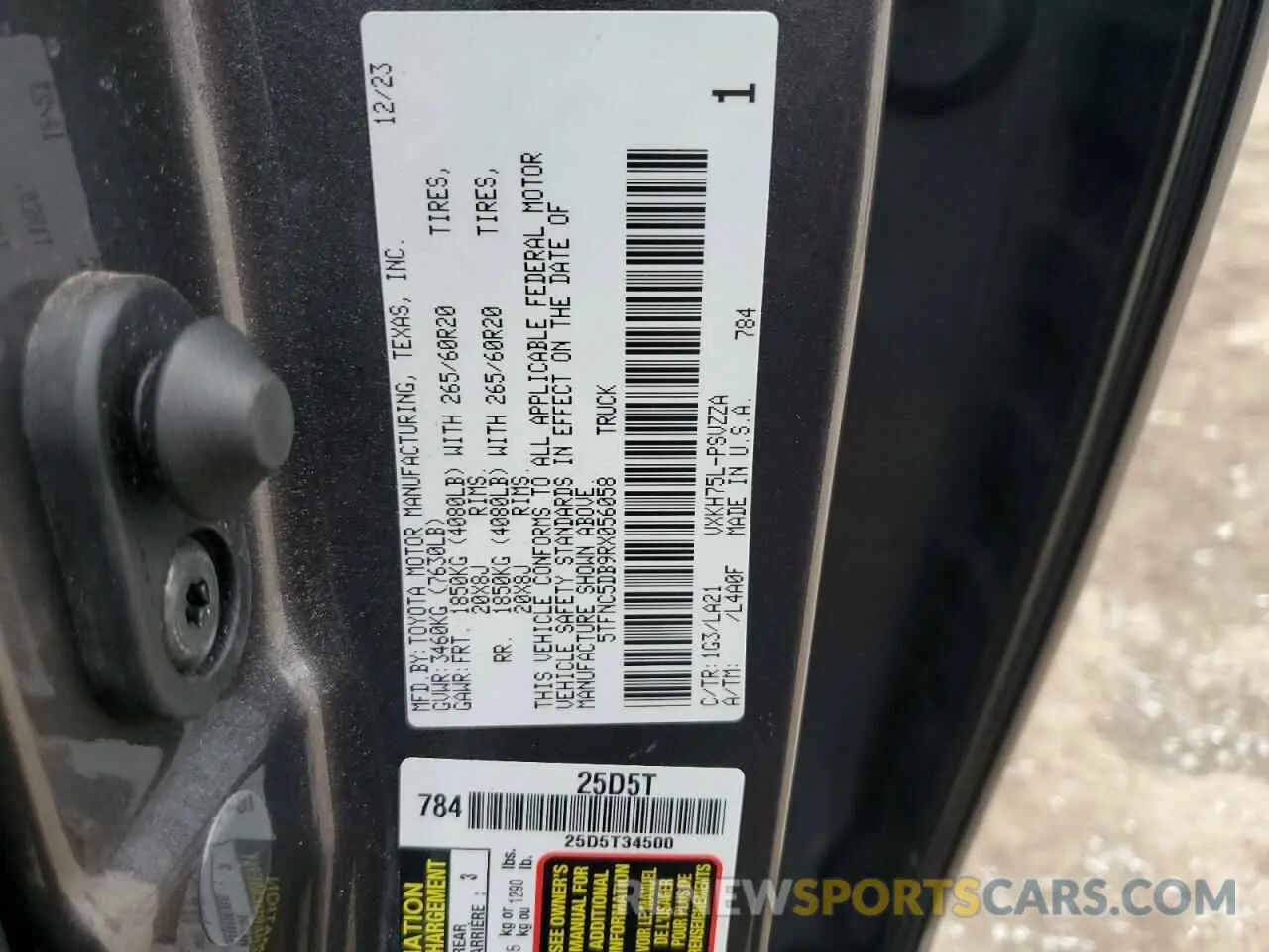12 fotografías del automóvil dañado 5TFNC5DB9RX056058 TOYOTA TUNDRA 2024