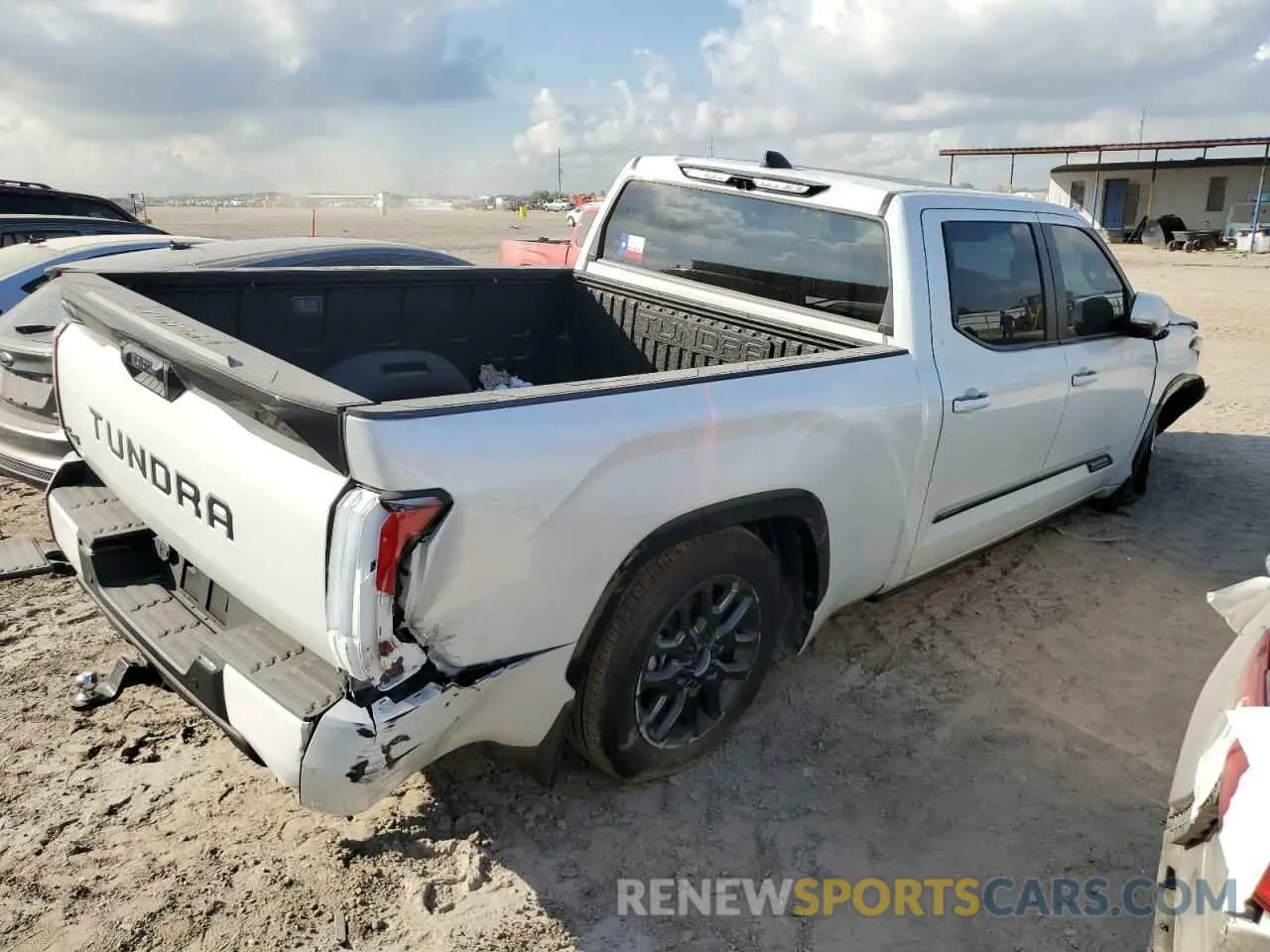 3 fotografías del automóvil dañado 5TFNC5EC4RX006949 TOYOTA TUNDRA 2024
