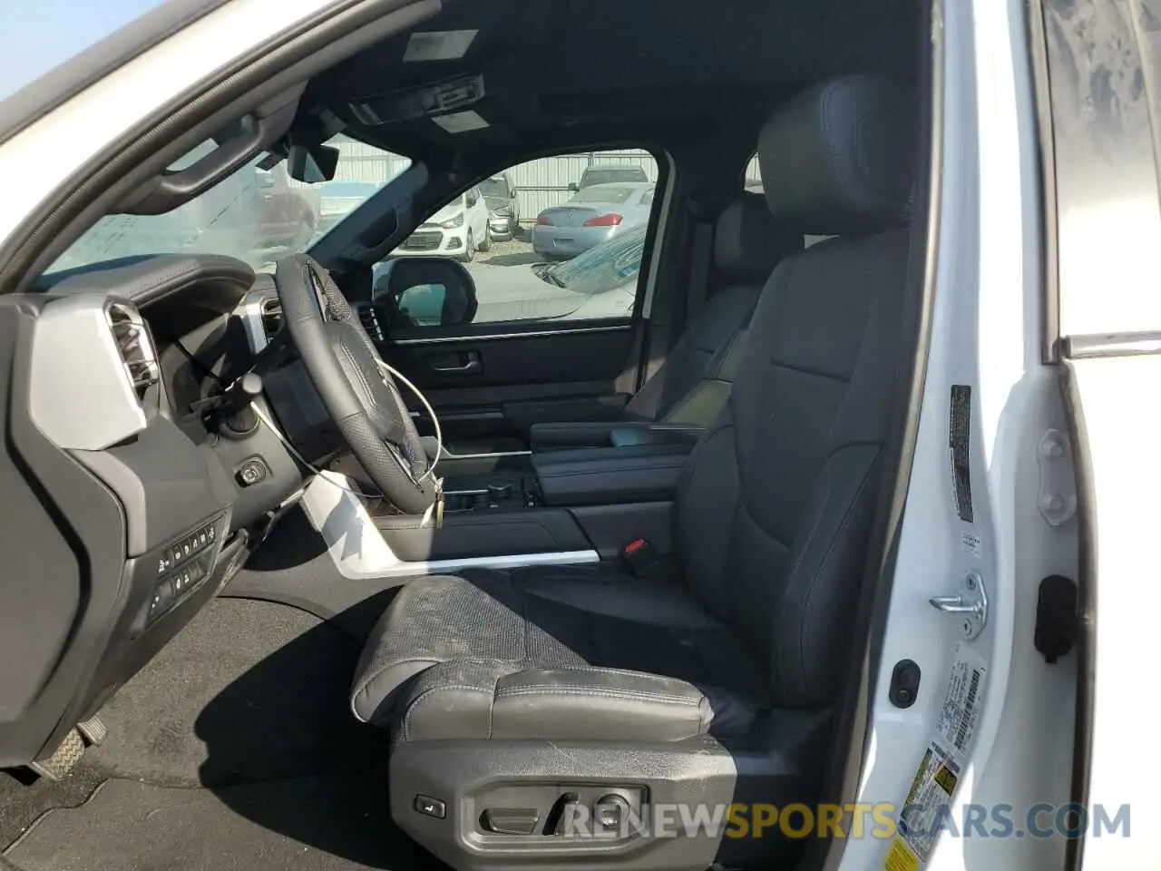 7 fotografías del automóvil dañado 5TFNC5EC4RX006949 TOYOTA TUNDRA 2024