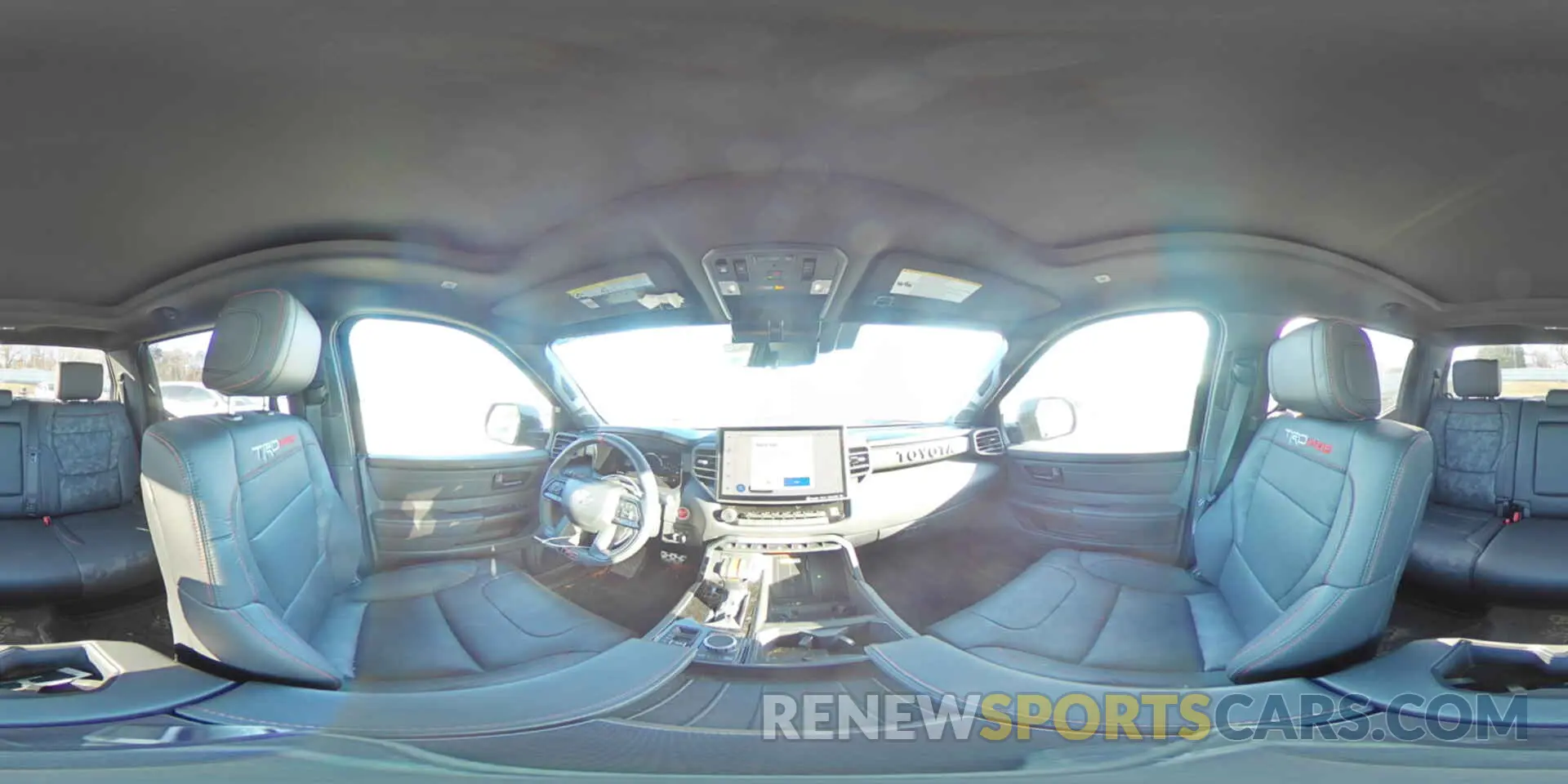 12 fotografías del automóvil dañado 5TFPC5DB0RX077194 TOYOTA TUNDRA 2024